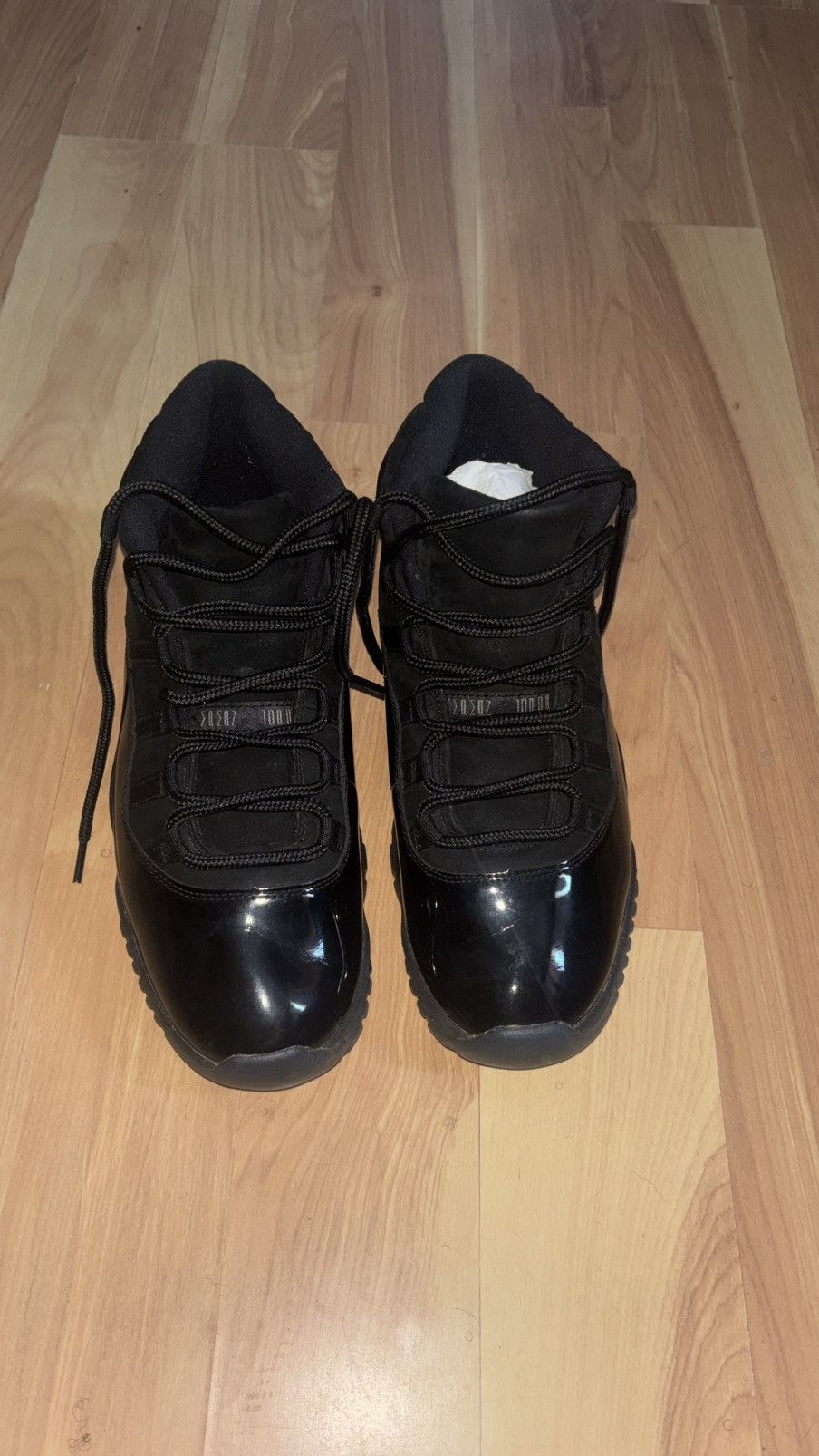 Jordan Brand Jordan 11 Cap and Gown Size US 10.5 / EU 43-44 - 3 Thumbnail