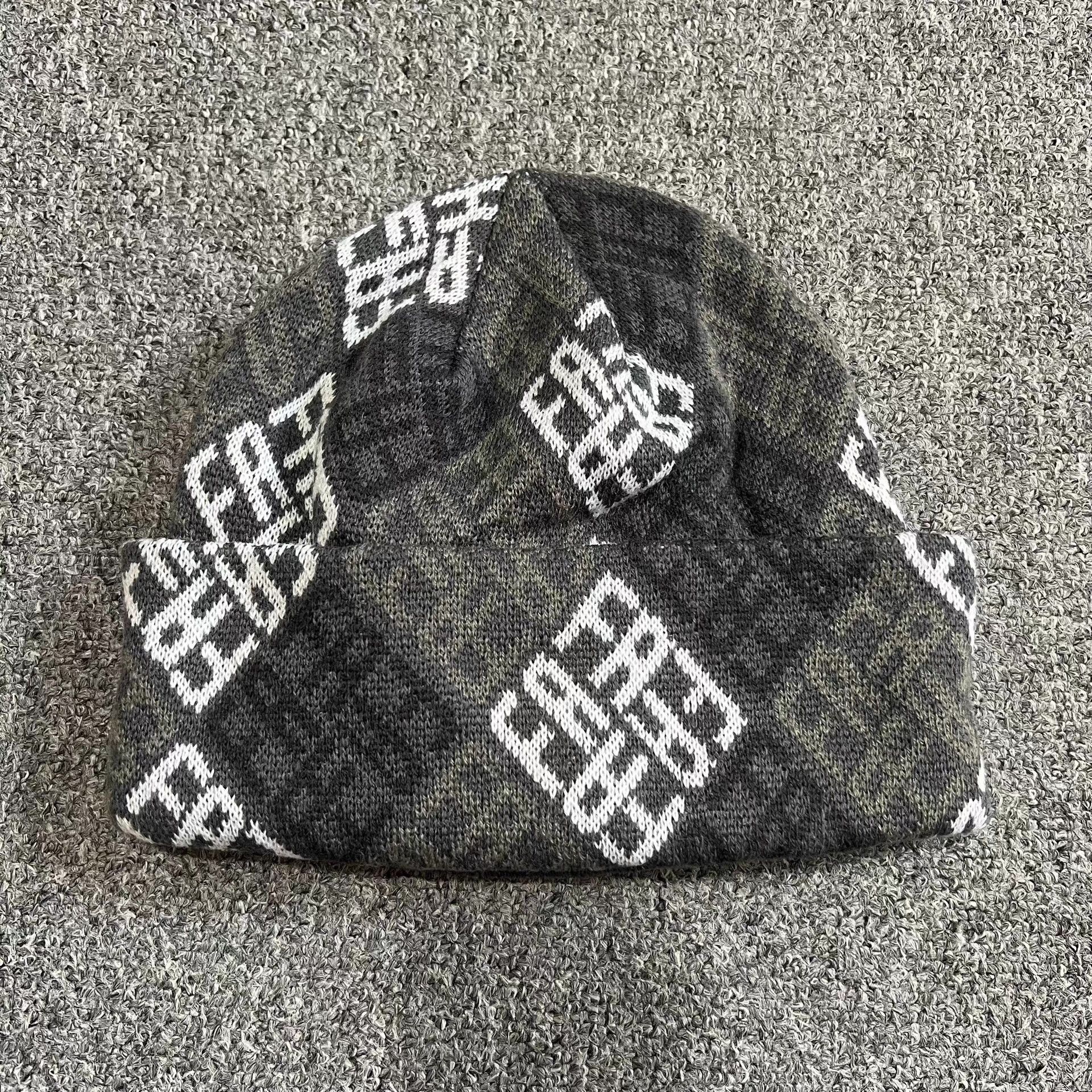 Fucking Awesome Fucking Awesome Old Money Style Knitted Beanie Q7 Size ONE SIZE - 3 Thumbnail