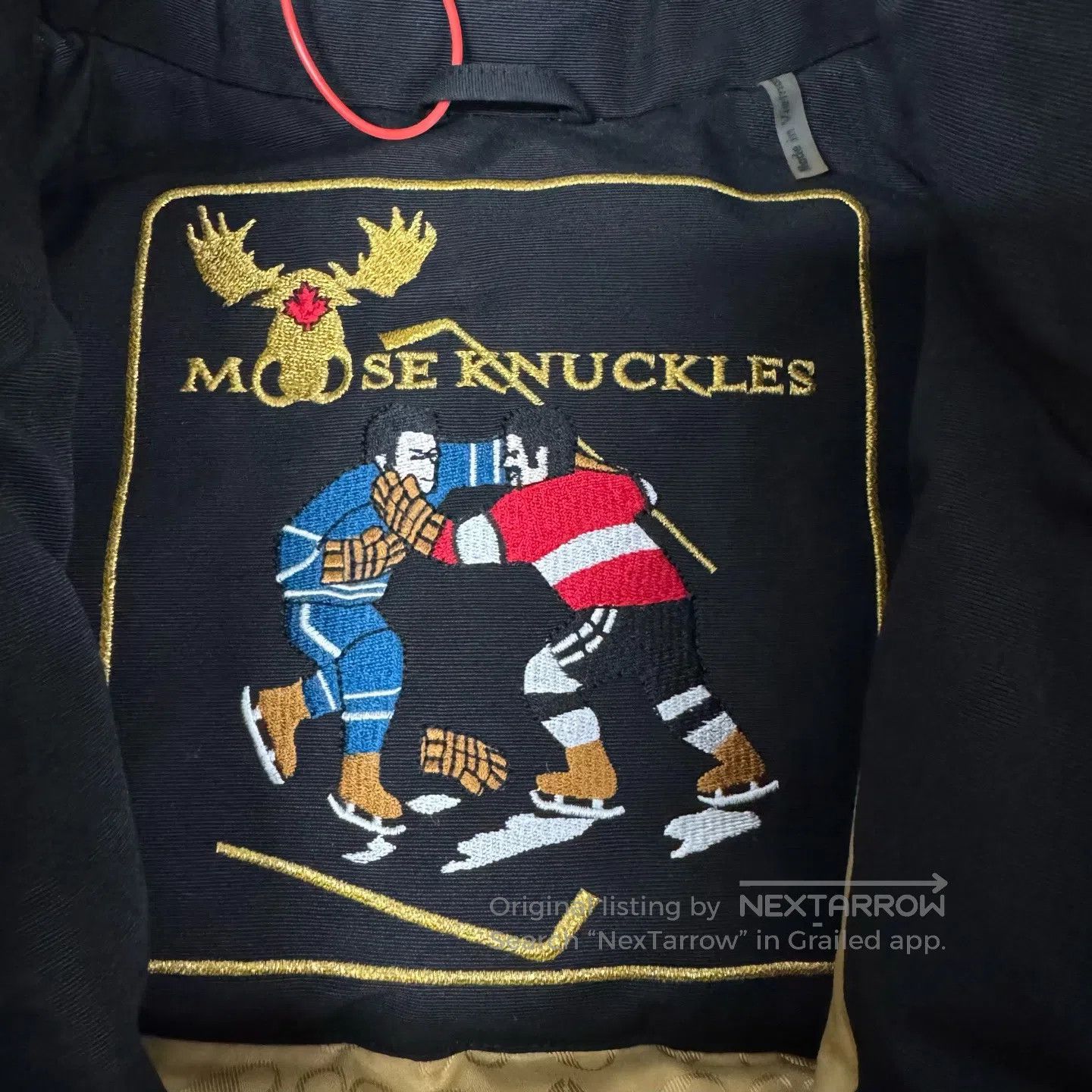 Moose Knuckles MOOSE KNUCKLES Scissors; Gold; Fur collar; Caped down jack Size M / US 6-8 / IT 42-44 - 7 Thumbnail