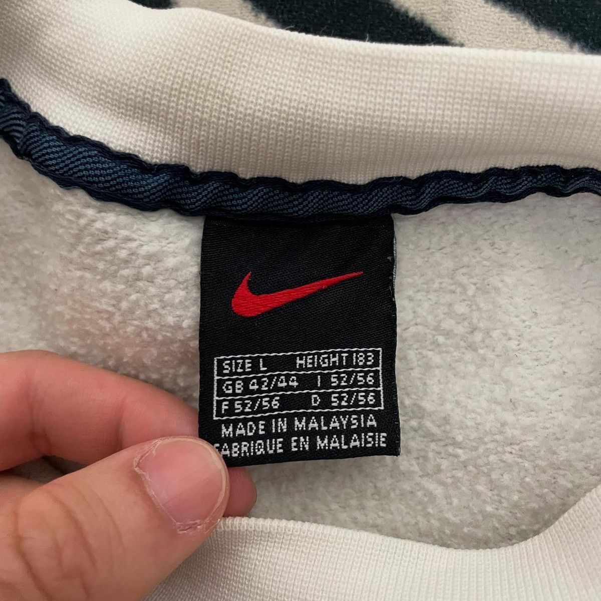 Nike Vintage Nike Sweatshirt 90s Mini Swoosh Size US L / EU 52-54 / 3 - 3 Thumbnail