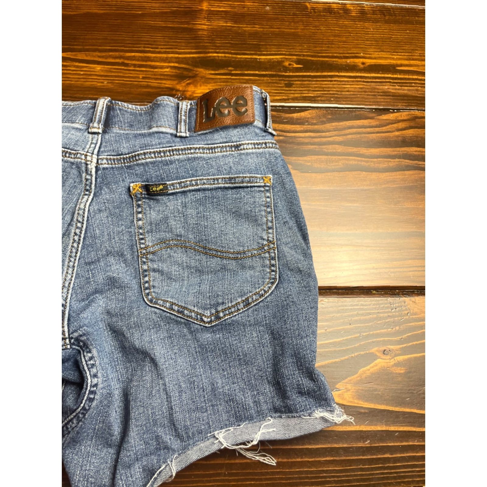 Lee Lee Jeans Shorts Women's Size 34inc Blue Denim Cut Off Frayed Hem Elastic Waist Regular 34X30 Pockets Size 24" / US 00 / IT 34 - 7 Thumbnail