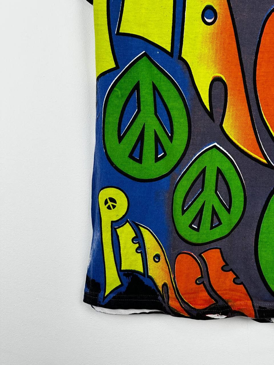 Vintage Vintage 90s Peace Hippie Tie Dye AOP T shirt M Size US M / EU 48-50 / 2 - 7 Thumbnail