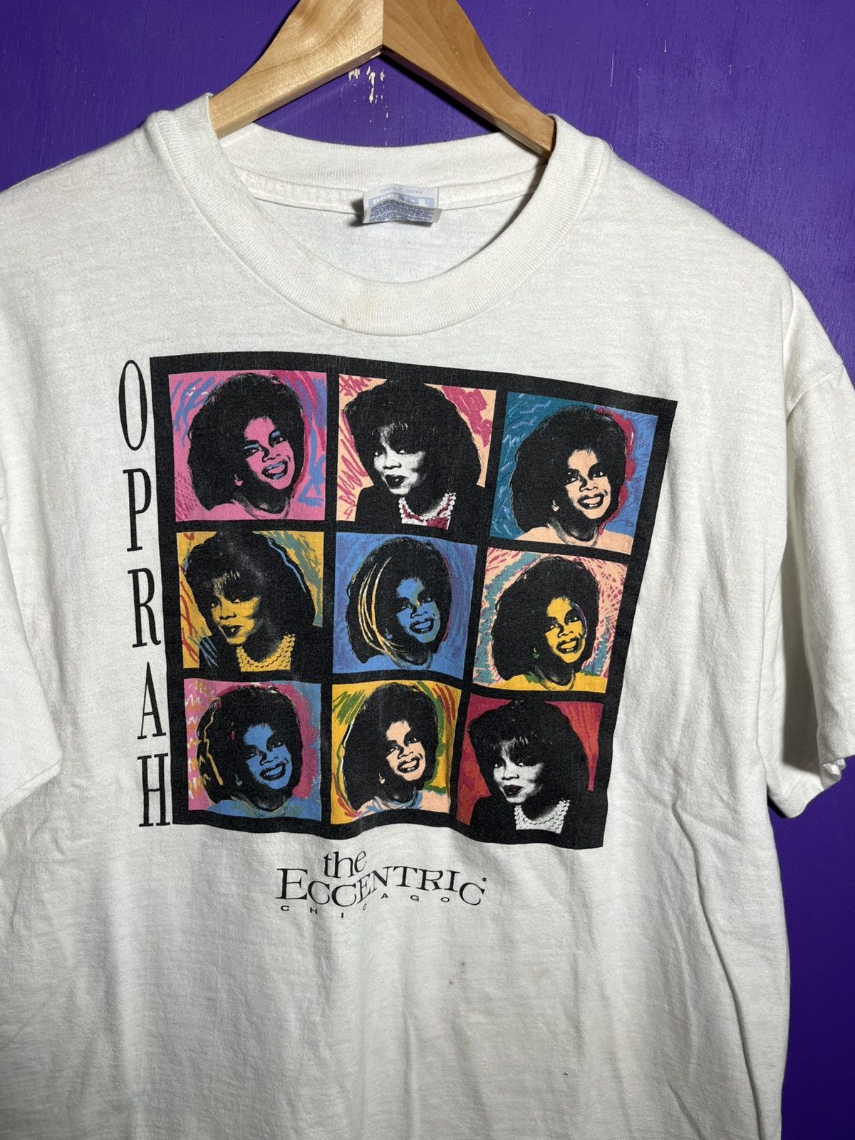 Vintage Vintage 90s Oprah Winfrey eccentric Chicago art t-shirt Size US L / EU 52-54 / 3 - 3 Thumbnail