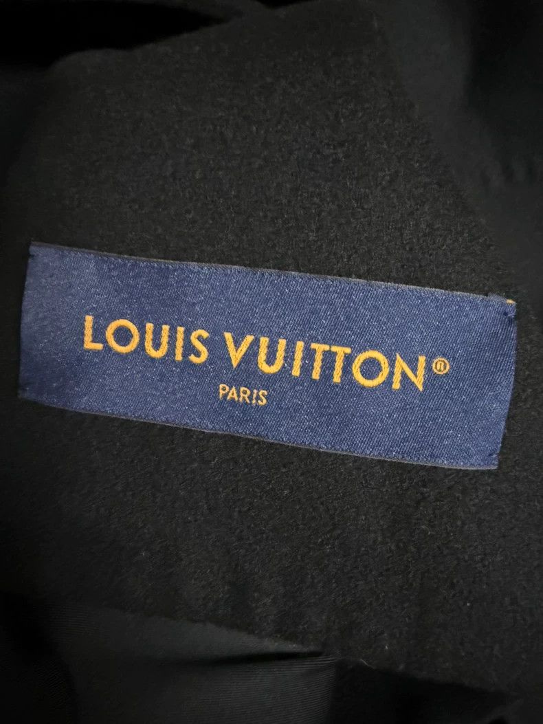 Louis Vuitton Louis VuittonReversible wool jacket 2502-Nextarrow Size US M / EU 48-50 / 2 - 4 Thumbnail