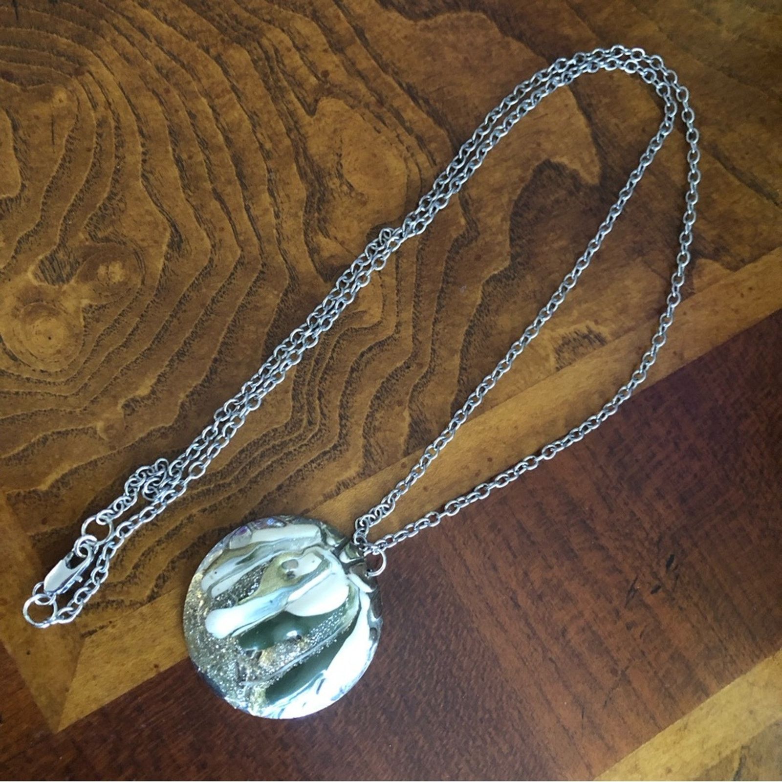 Vintage Paint sparkle medallion on chain necklace Size ONE SIZE - 8 Thumbnail
