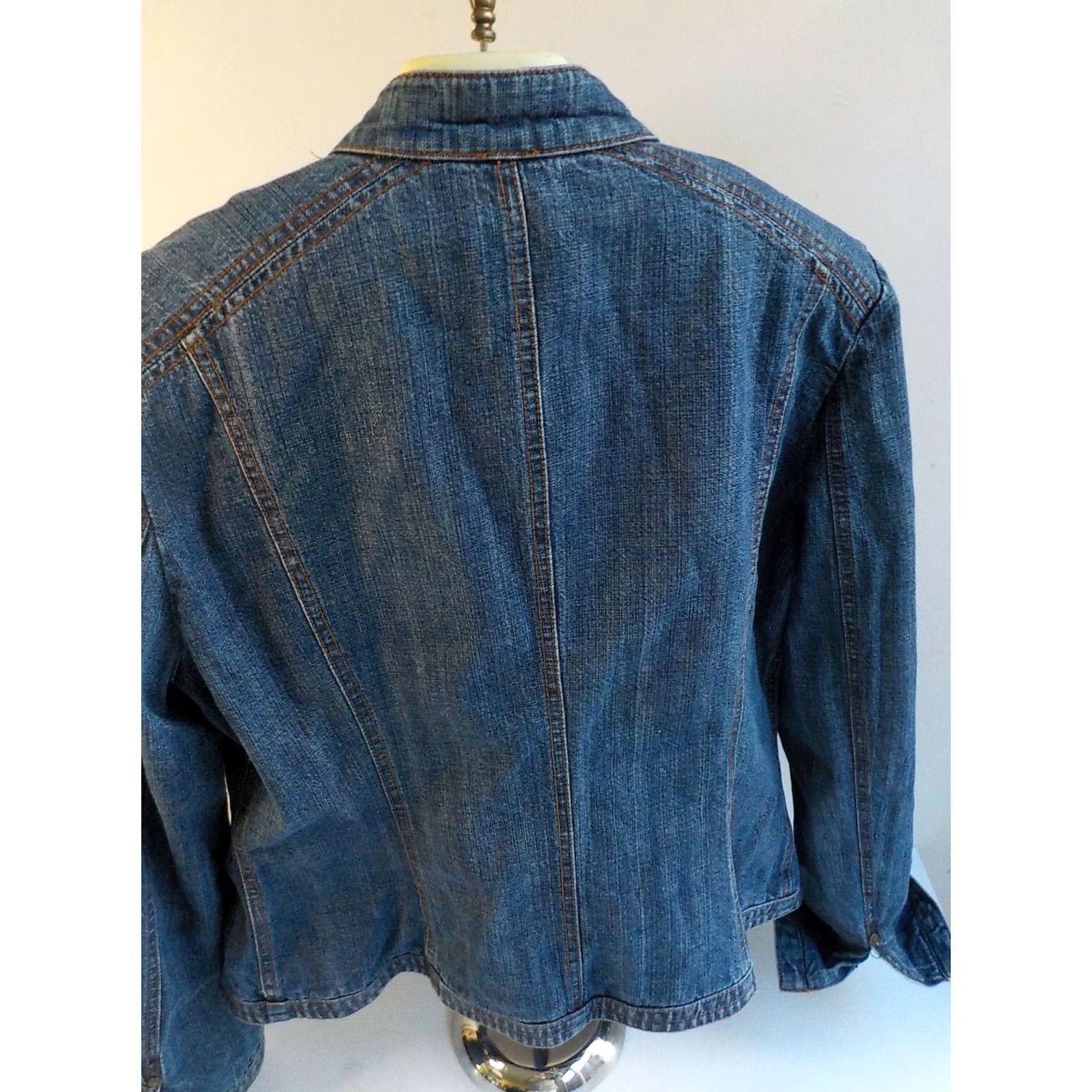 Vintage TAHARI Snap Front Denim Jacket w/Leopard Lining - Blue Denim Cotton, Polyester/Elastane Lining, M/L, Short Length, Chest Pockets, Women, Casual, 90s? Size M / US 6-8 / IT 42-44 - 5 Thumbnail