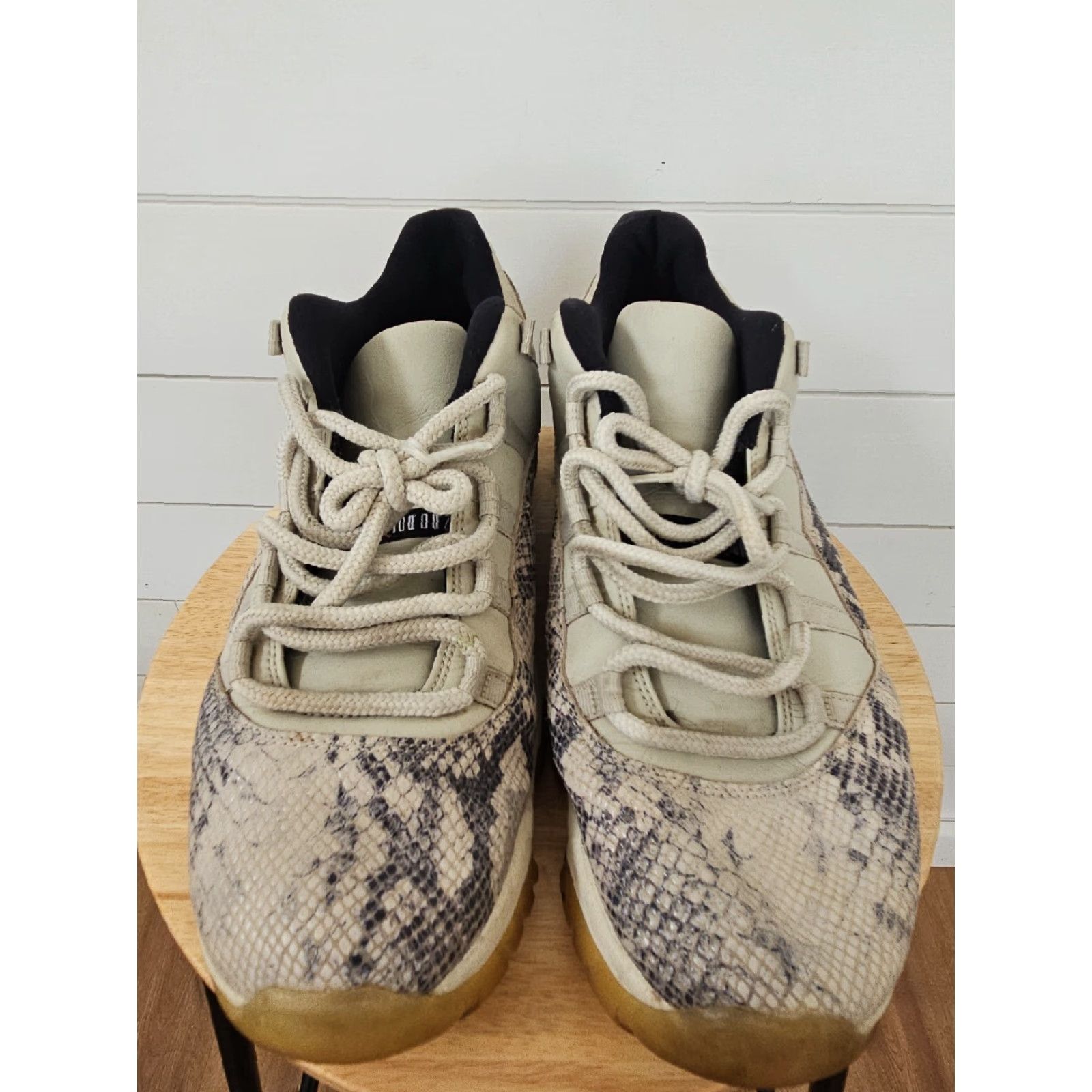 Nike VINTAGE Nike Air Jordan 11 XI Retro Low Snakeskin Light Bone Mens 13 CD6846-002 Size US 13 / EU 46 - 6 Thumbnail
