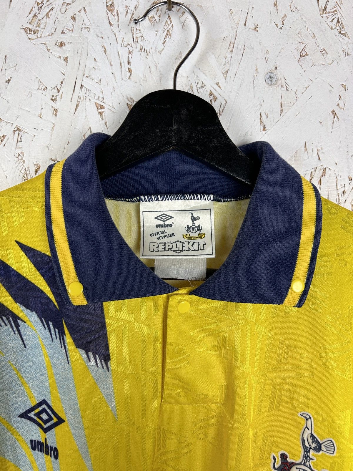 Umbro 90s Vintage Umbro Tottenham 1991/92/93 Away Soccer Jersey Size US XL / EU 56 / 4 - 5 Thumbnail
