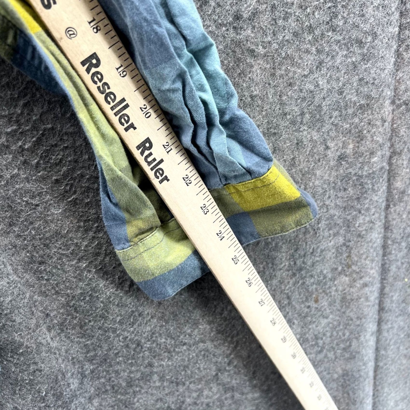 Vintage Columbia Shirt Mens Large Gray Yellow Button Down Buffalo Plaid Cotton Outdoors Size US L / EU 52-54 / 3 - 5 Thumbnail
