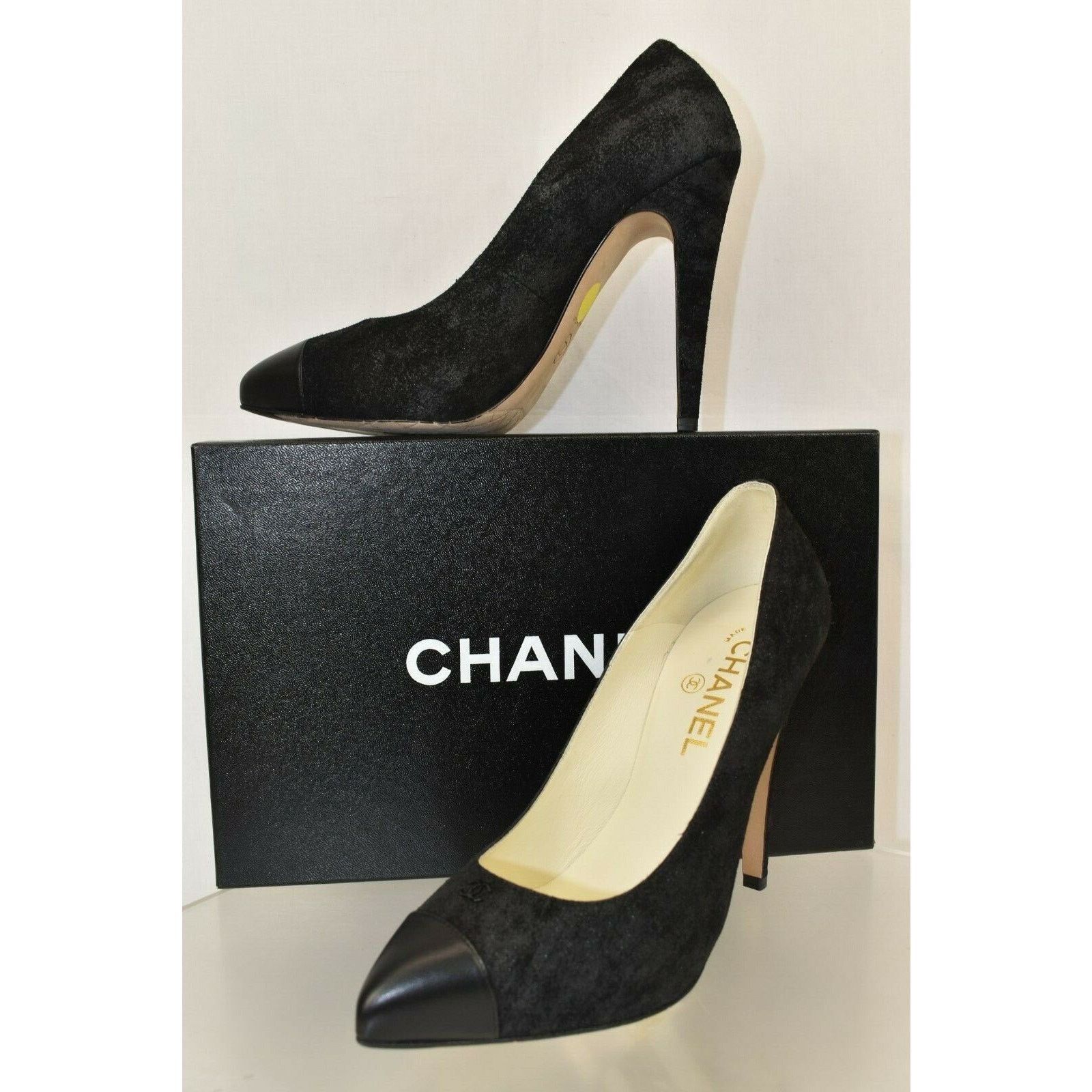 Chanel NEW CHANEL BLACK G28778 SUEDE CC LOGO POINTY TOE PUMPS 37.5 Size US 7.5 / IT 37.5 - 1 Thumbnail