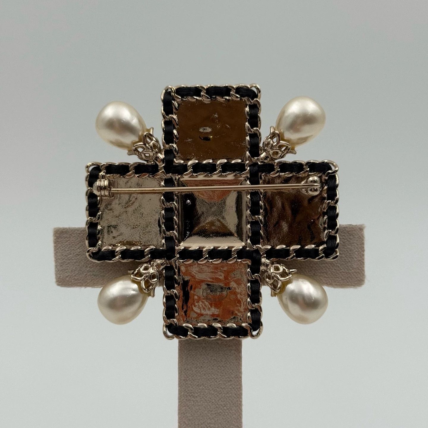 Chanel Chanel Brooch New Unused Size ONE SIZE - 2 Thumbnail