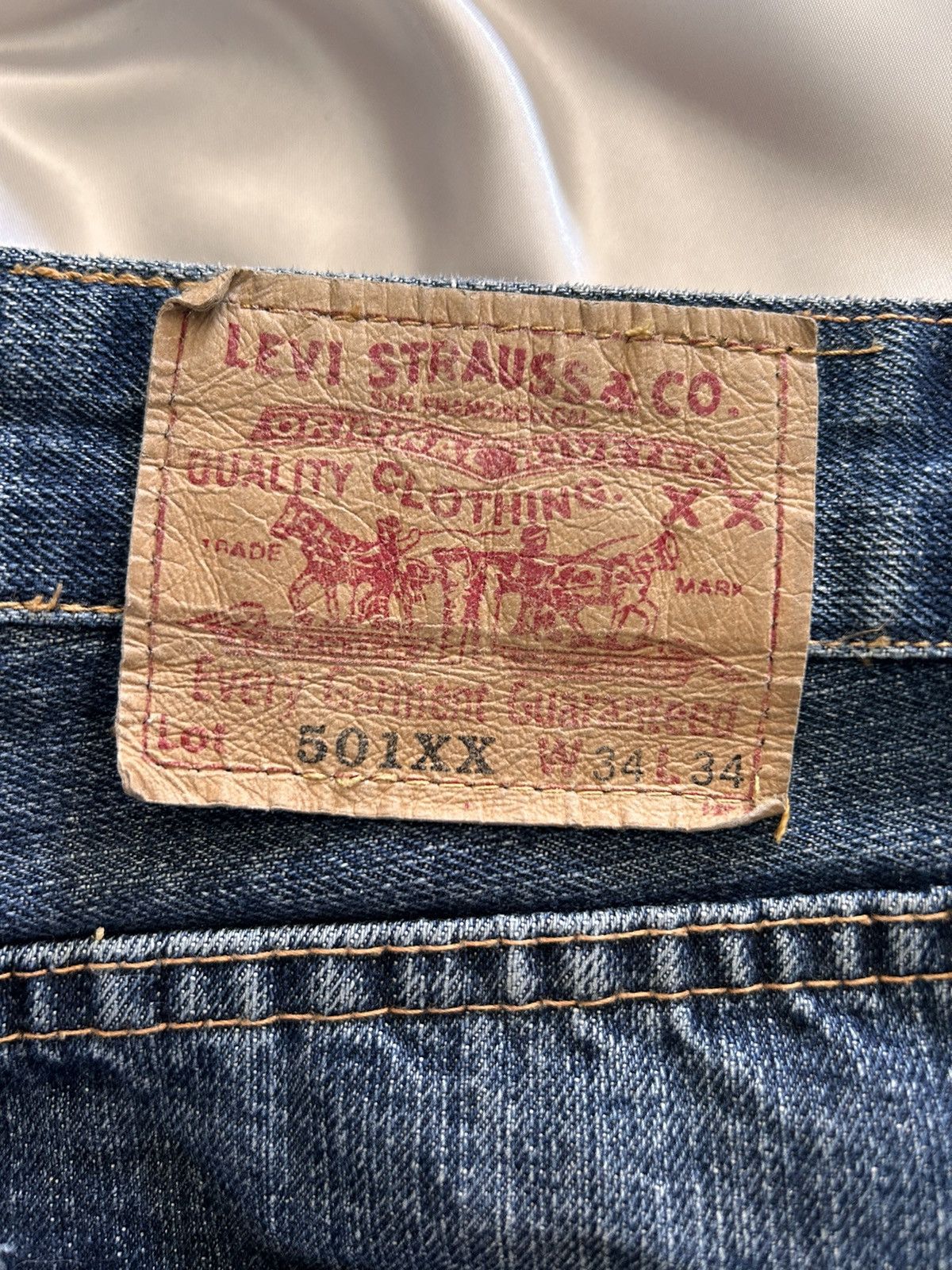 Levi's × Levi's Vintage Clothing Rare Levi’s 501XX Japan Leather V W34 L34 Vintage Denim Size US 34 / EU 50 - 5 Thumbnail
