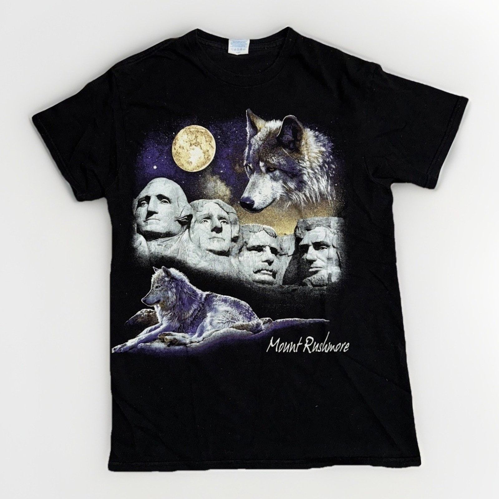 Band Tees × The Mountain × Vintage Vintage Mount Rushmore Wolf Moon Graphic T-Shirt S 17x25 Size US S / EU 44-46 / 1 - 1 Thumbnail