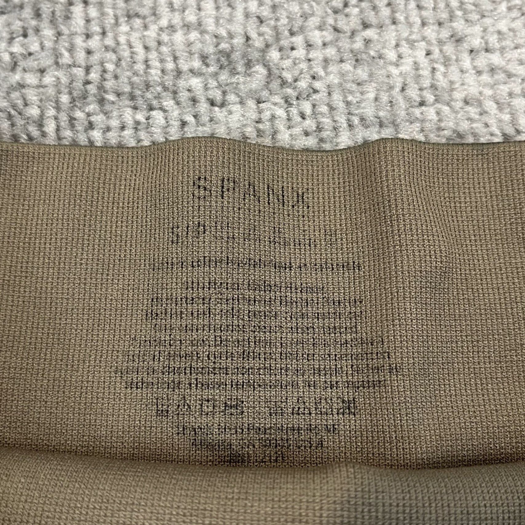 Spanx SPANX Leggings Women Small Look at Me Now Capris Leopard Print Yoga Gym Capris Size 40" / US 18 - 2 Thumbnail