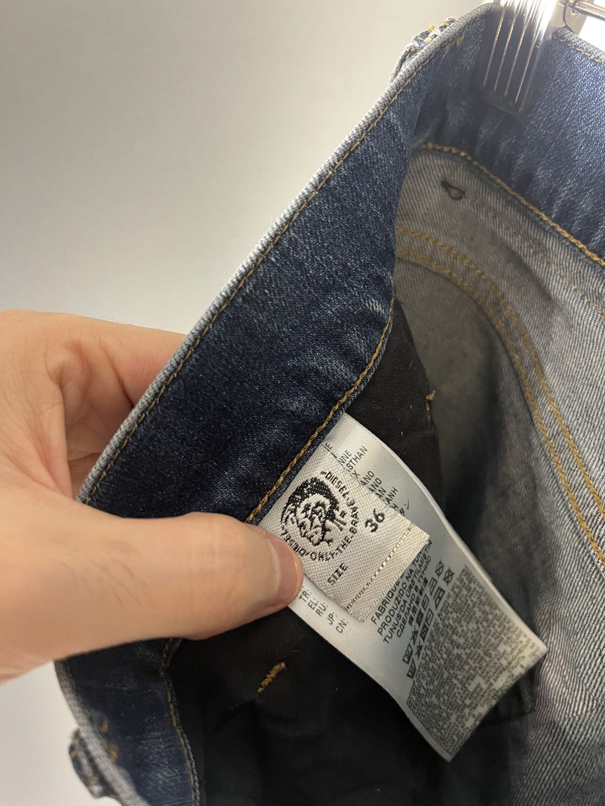 Diesel VINTAGE DIESEL INDUSTRY DENIM DIVISION DESIGNER JEANS Y2K Size US 34 / EU 50 - 13 Thumbnail