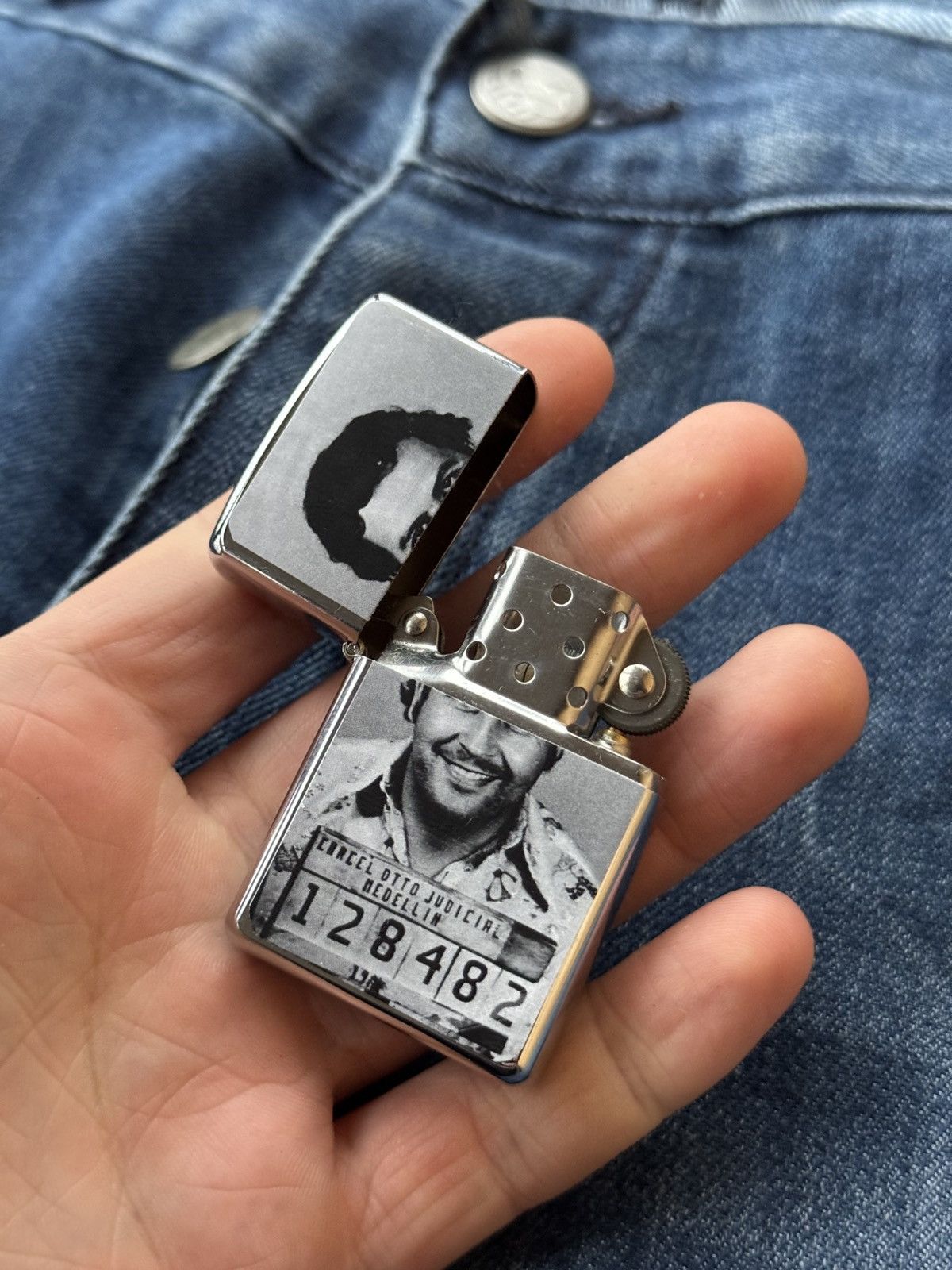 Vintage 00s Pablo Escobar Cartel CIGAR LIGHTER, WORK😍 Size ONE SIZE - 2 Thumbnail