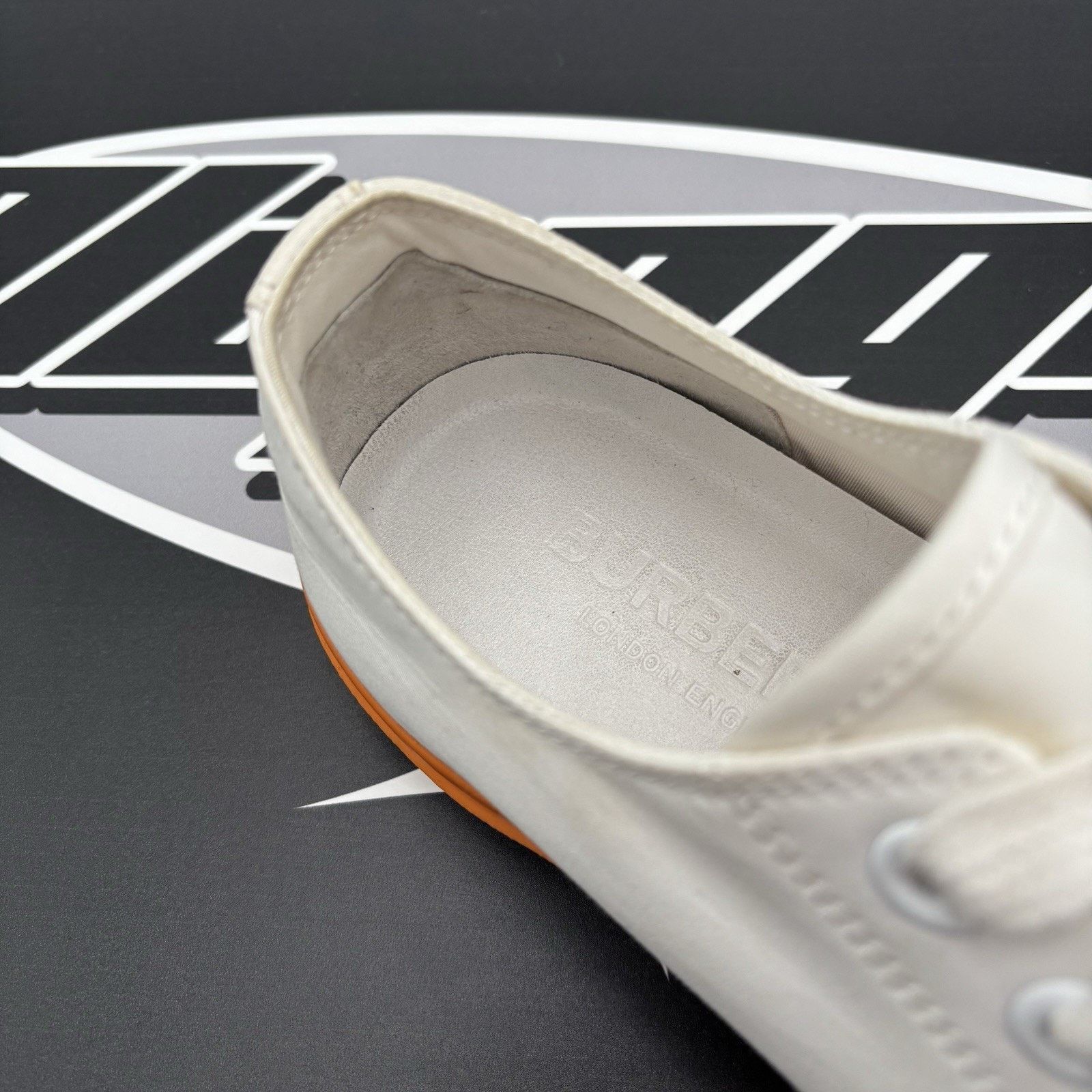 Burberry Burberry Low Sneaker ' Orange, White ' | SUPER CLEAN! Size US 8 / EU 41 - 17 Thumbnail