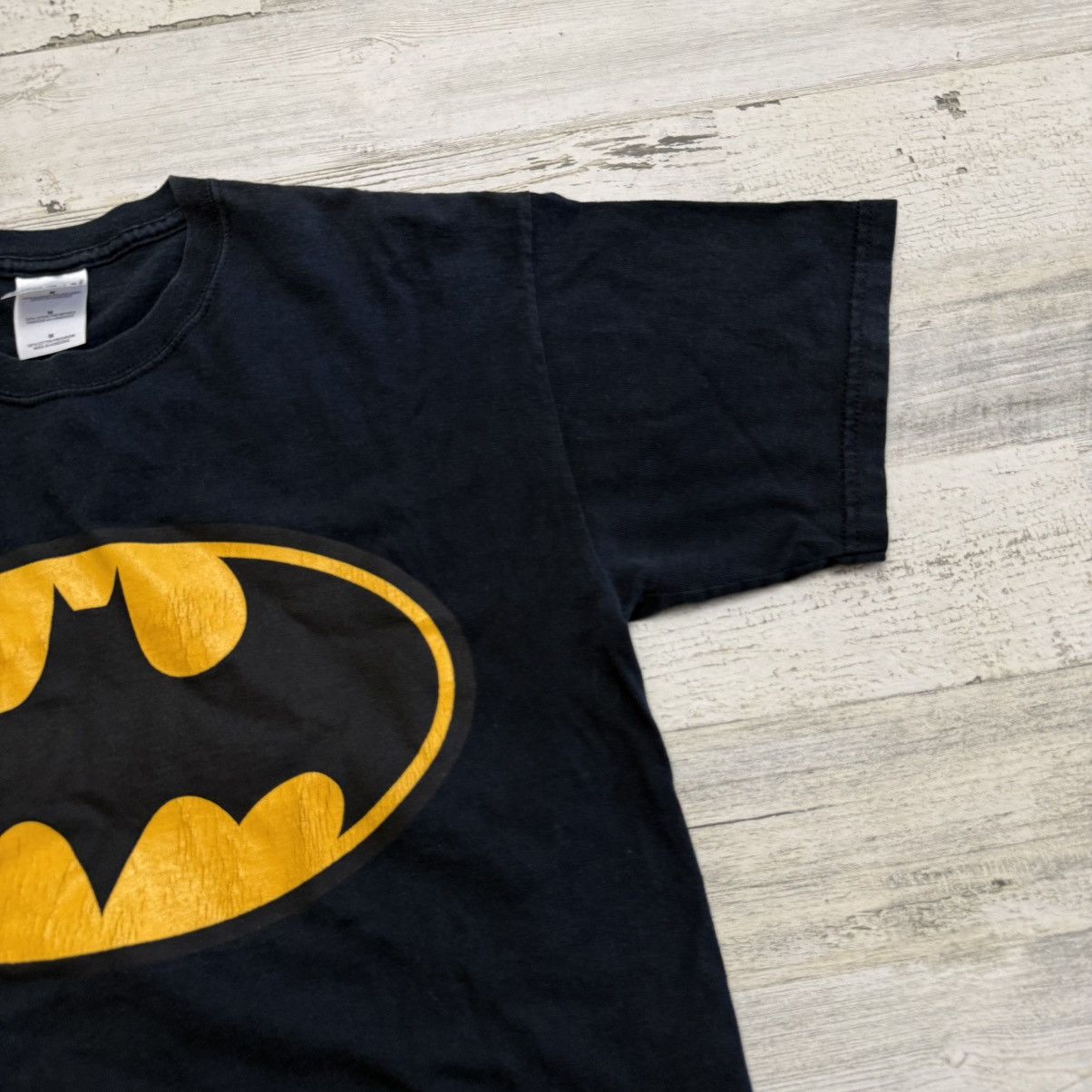 Vintage Vintage Batman Classic Center Logo Graphic T-Shirt Size M Size US M / EU 48-50 / 2 - 2 Thumbnail