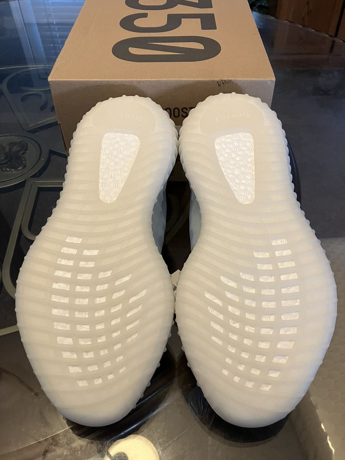 Adidas × Kanye West Yeezy 350 V2 Mono Ice Size US 8.5 / EU 41-42 - 10 Thumbnail