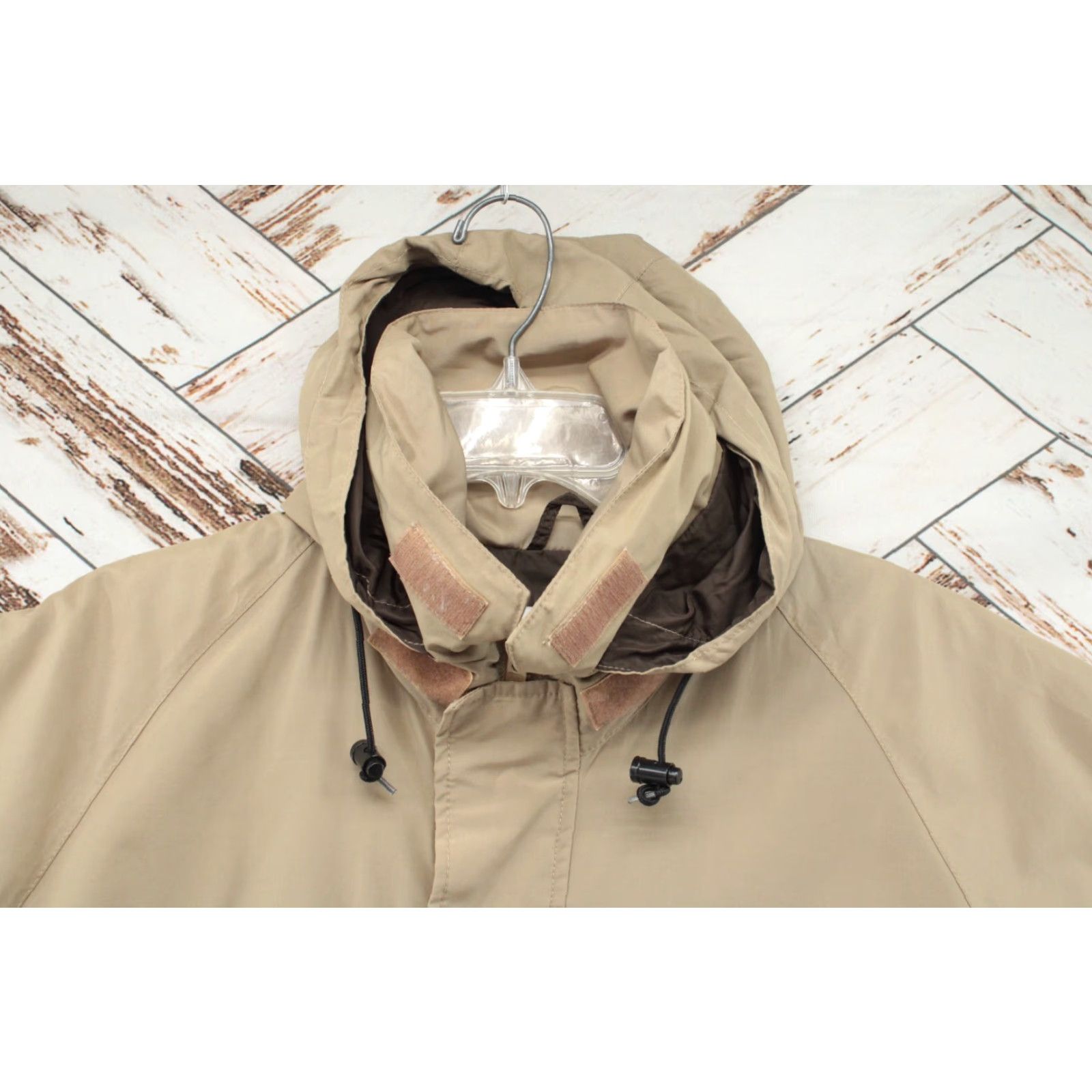 Orvis VINTAGE ORVIS Storm Dry Coat Bomber Jacket Mens Large Tan W/Packable Hood Pockets All Seasons Wind-Resistant Water-Resistant 90s Outdoors Fishing Size US L / EU 52-54 / 3 - 4 Thumbnail