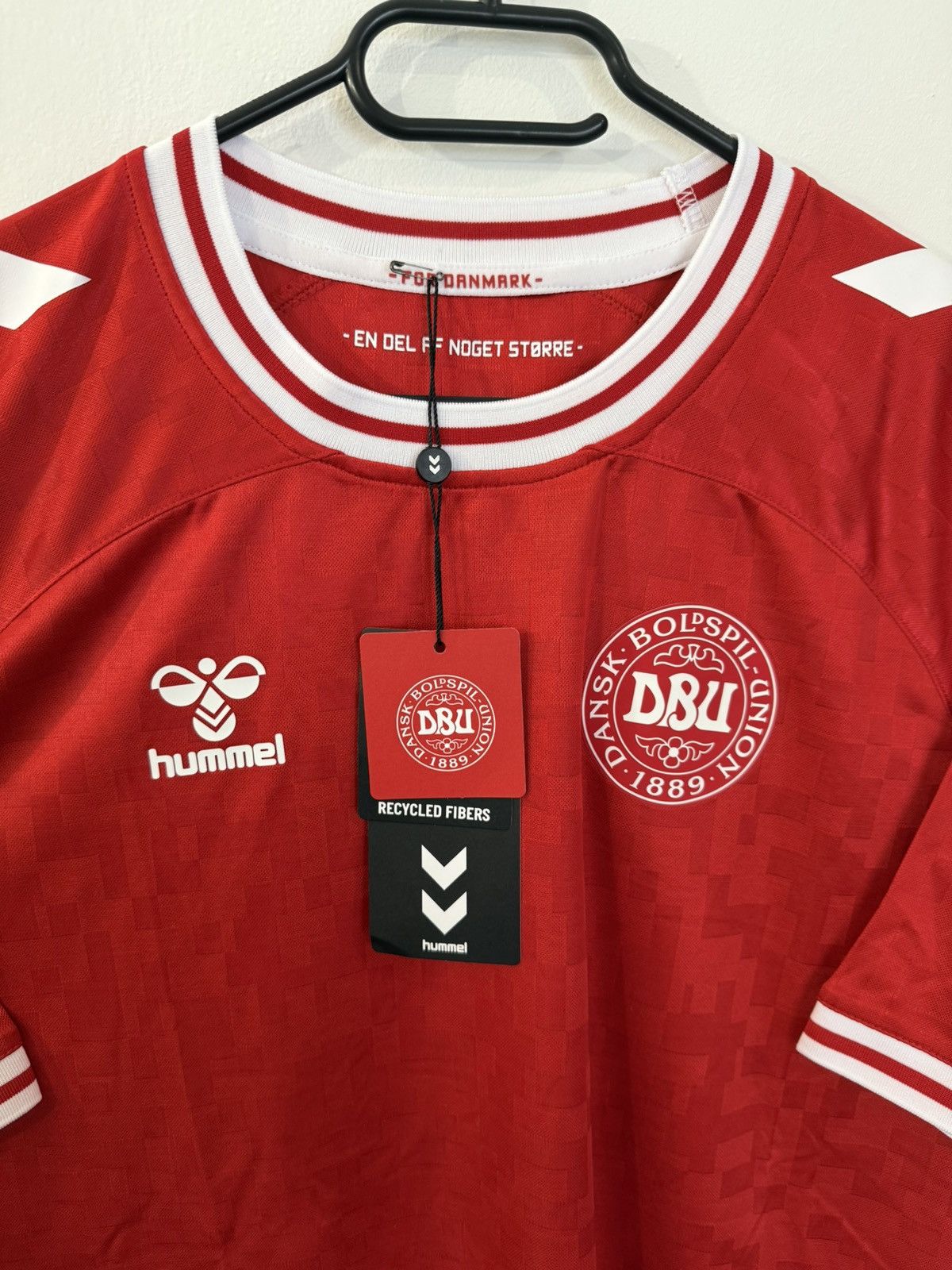 Hummel Hummel Denmark 2024/25 Home Jersey - Euro 2024 Edition Size US XL / EU 56 / 4 - 2 Thumbnail