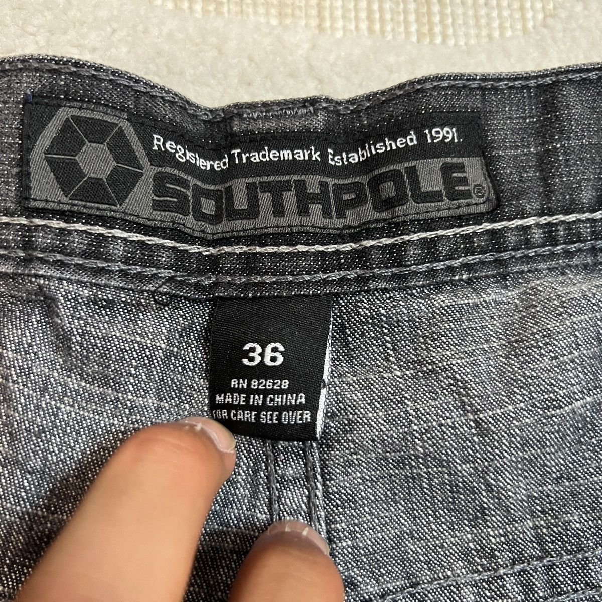 Southpole Southpole Shorts Black Baggy Vintage Y2K Jorts Size 36 Size US 36 / EU 52 - 4 Thumbnail