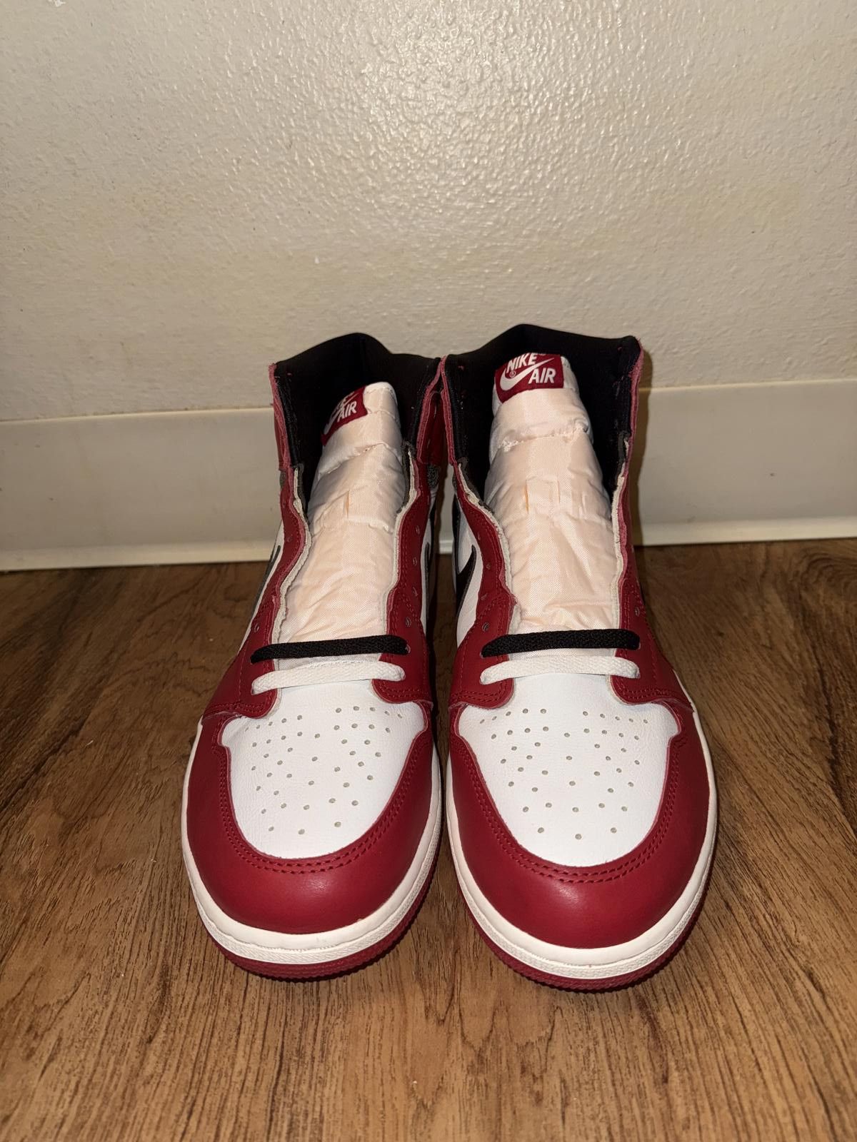Jordan Brand Jordan 1 Retro High OG Chicago Lost And Found Size US 12.5 / EU 45-46 - 2 Thumbnail