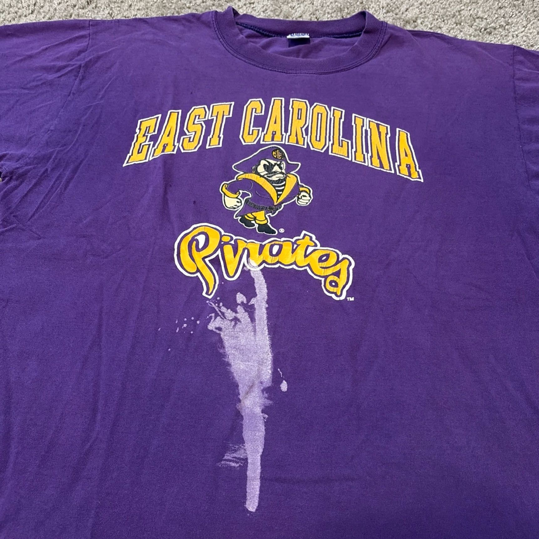 Russell Athletic VINTAGE East Carolina Pirates ECU Russell Athletic Purple T-Shirt XL Men Size US XL / EU 56 / 4 - 3 Thumbnail