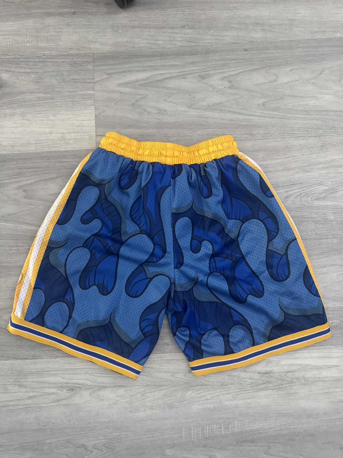 Collect and Select Collect and Select x Aaron Kai Swingman Mesh Shorts Size US 31 - 2 Thumbnail