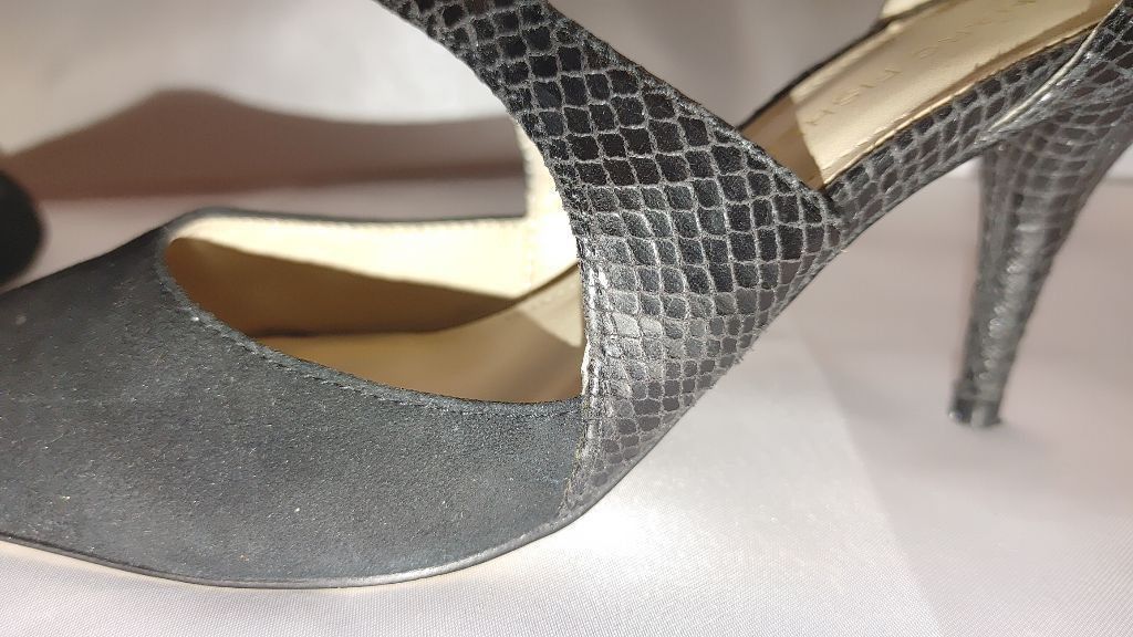 Marc Fisher Marc Fisher Heels Size 6M Size US 6 / IT 36 - 12 Thumbnail