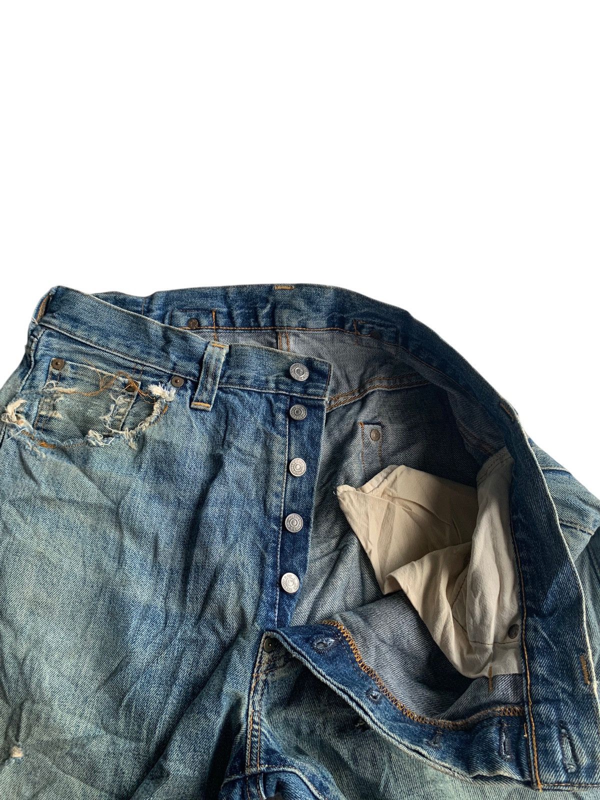 Levi's VINTAGE LEVI’S BIG E SELVEDGE BUCKLE BACK DISTRESSED DENIM Size US 32 / EU 48 - 4 Thumbnail