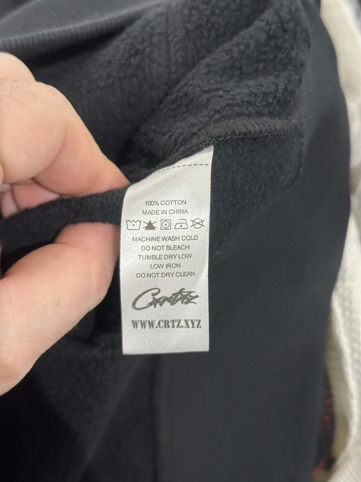 Corteiz Corteiz Arch Shield Zip Hoodie Black Size M Size US M / EU 48-50 / 2 - 4 Thumbnail