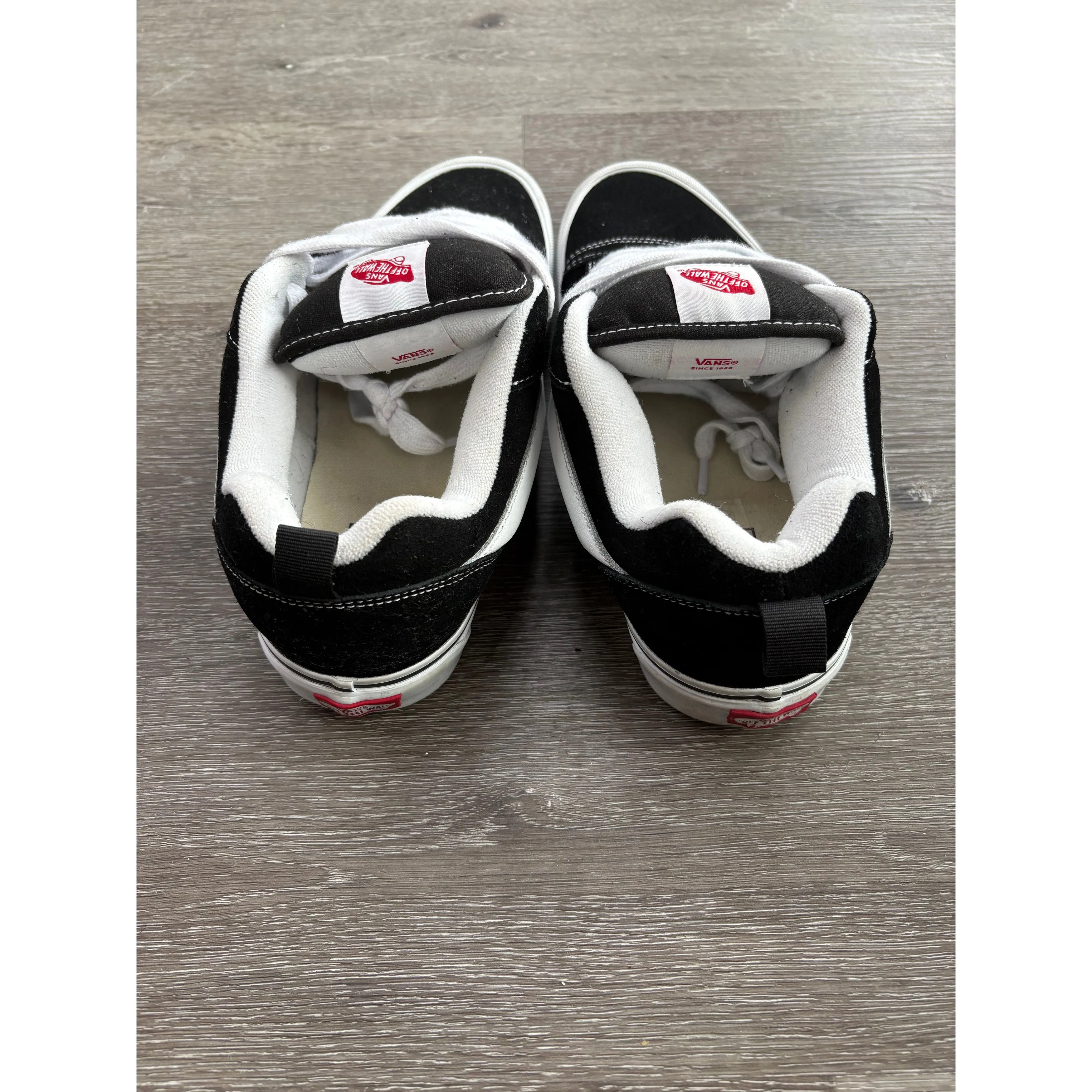 Vans Vans Knu Skool "Black White" **PRE-OWNED** - 11.5M Size US 11.5 / EU 44-45 - 4 Thumbnail