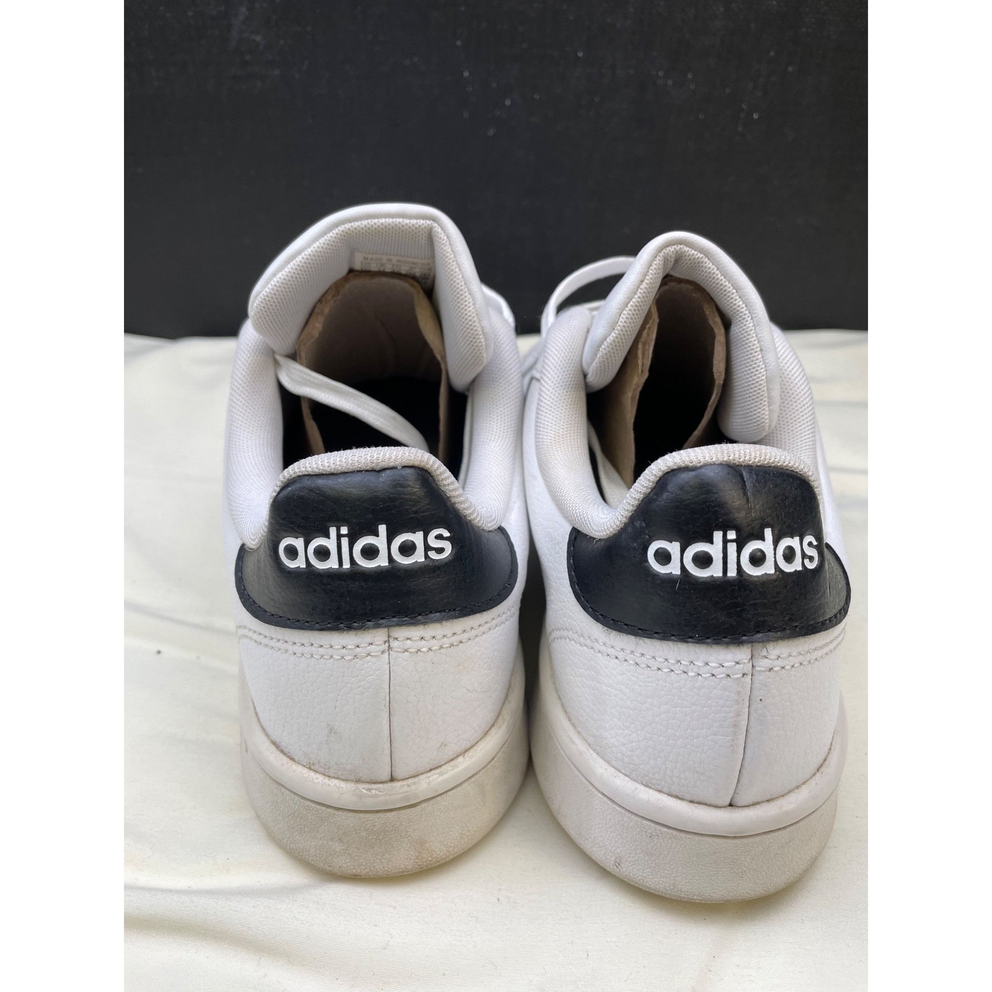 Adidas Adidas Mens White Black Sneakers Shoes SIze 11.5 SKU 6821 Size US 11.5 / EU 44-45 - 4 Thumbnail