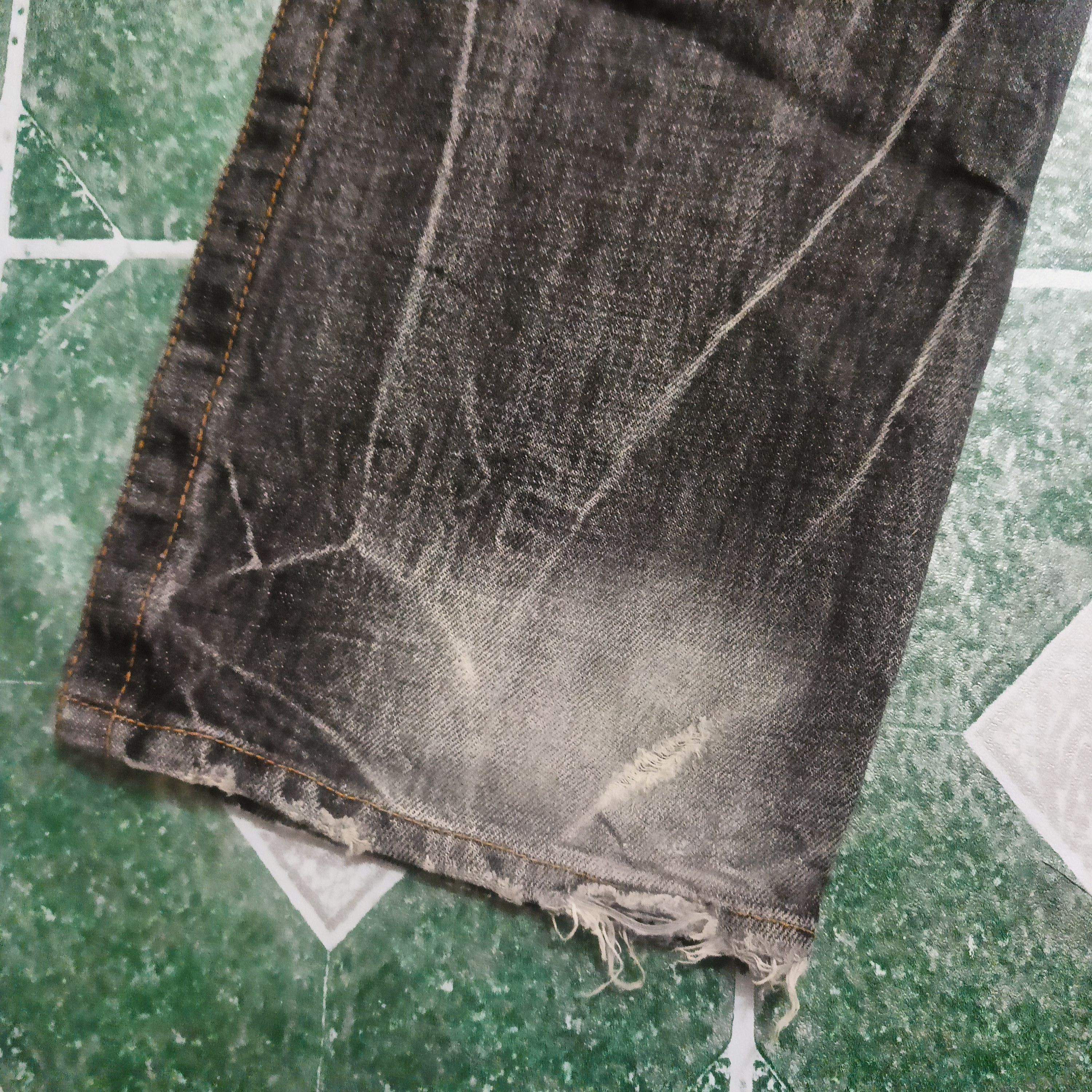 Who Decides War Japanese Black Jeans Oniarai Flared Jeans Distressed Size US 31 - 18 Thumbnail