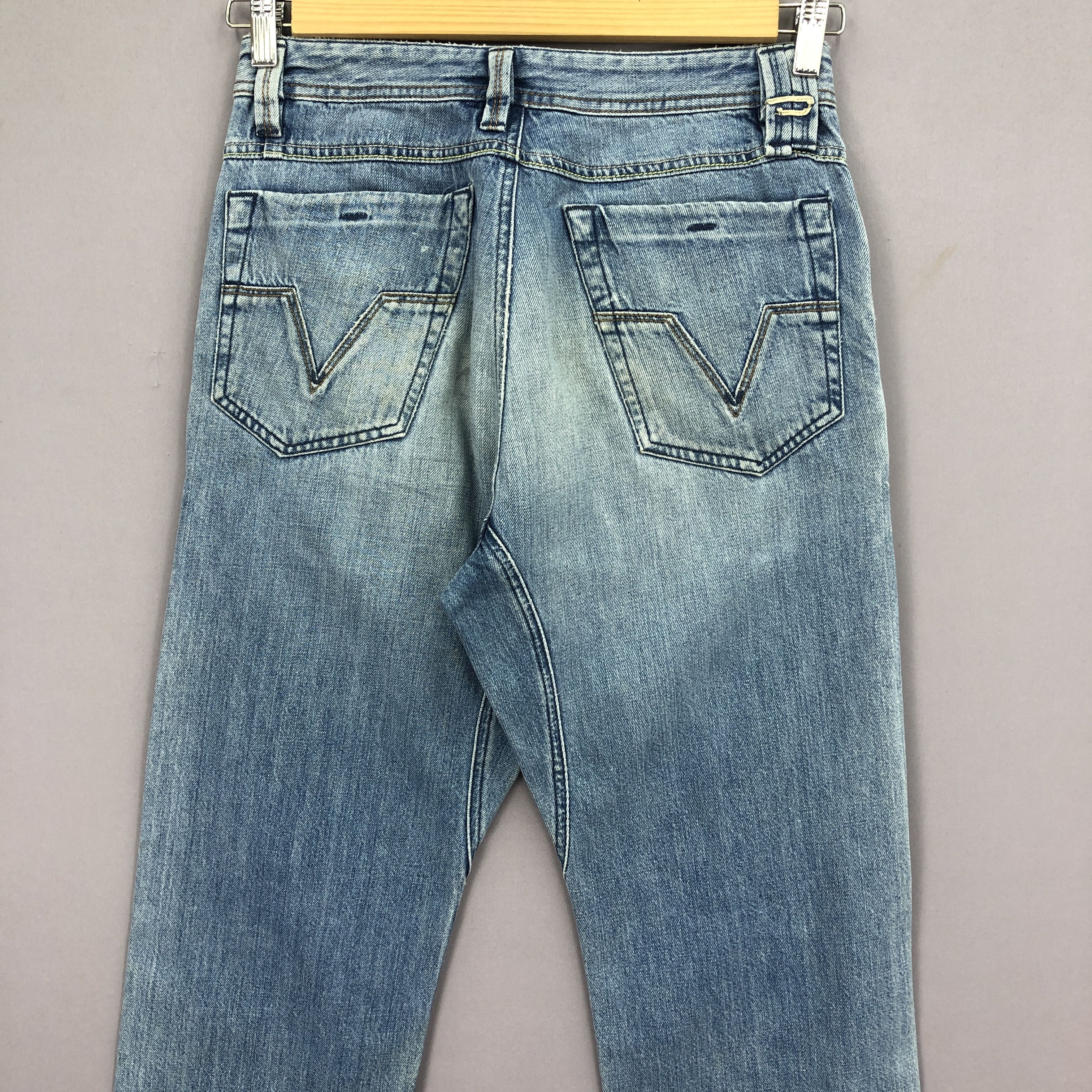 Diesel Vintage Diesel Light Wash Jeans Sun Faded Distressed Denim Size 28" / US 6 / IT 42 - 4 Thumbnail