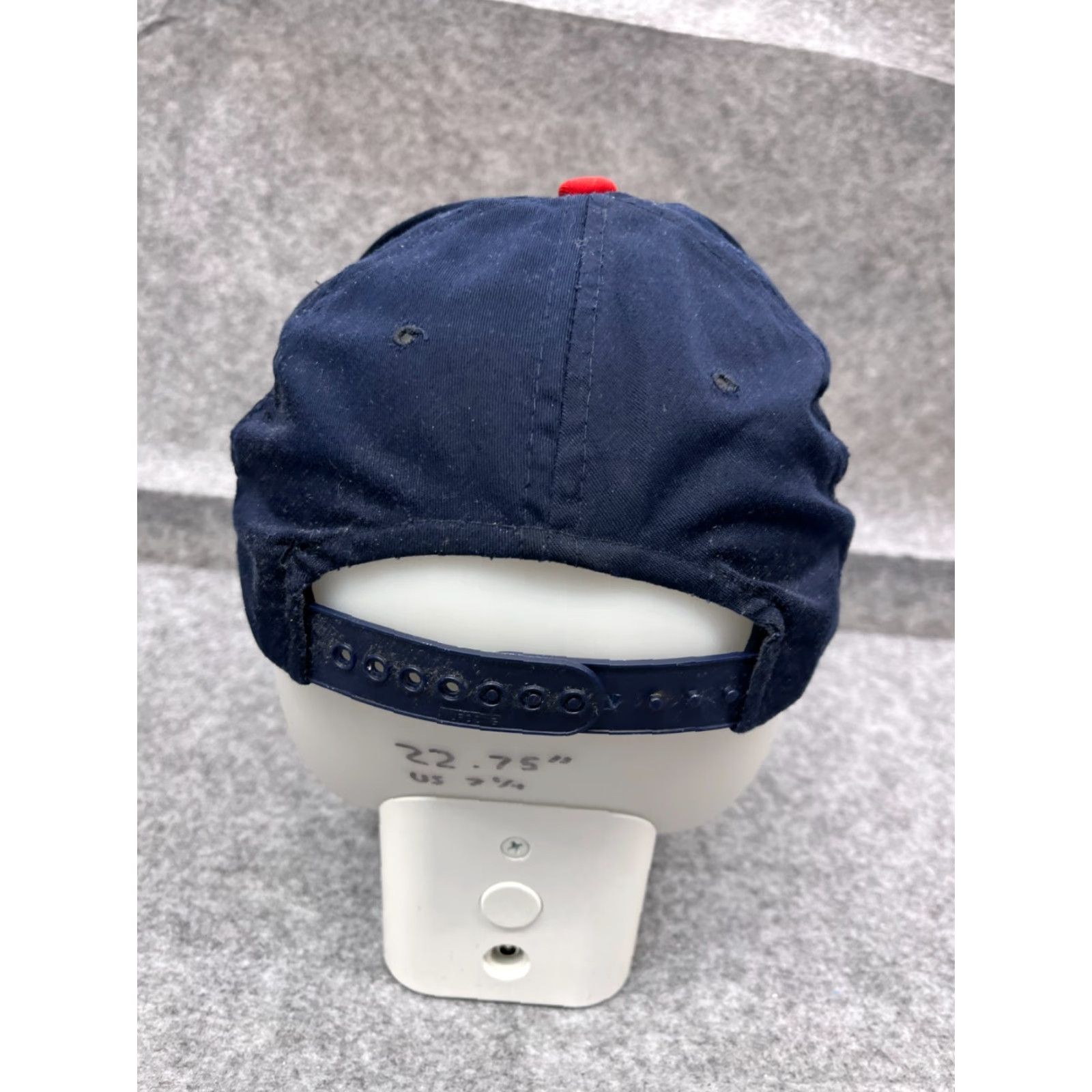 Vintage **Minnesota Blue Red Cotton Poly Snapback Hat** User: **Blue Minnesota Cotton Poly Snapback Hat** Size ONE SIZE - 6 Thumbnail