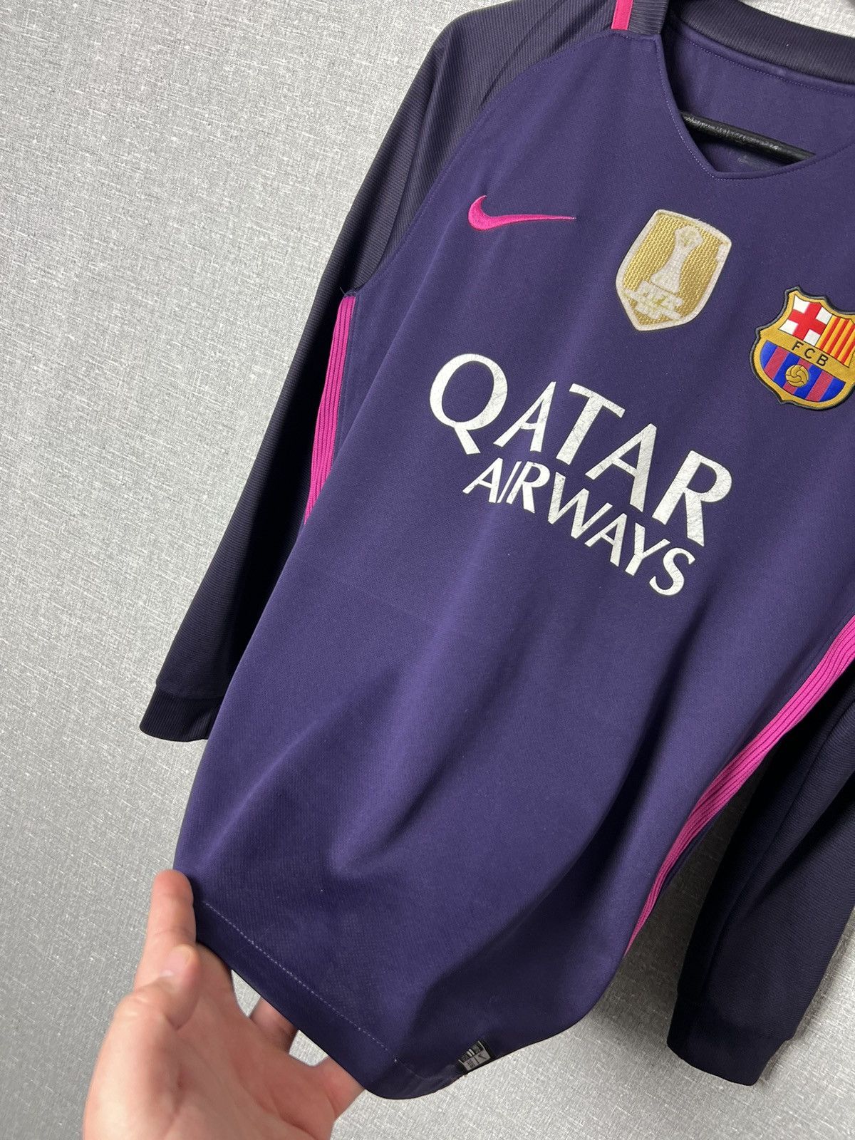Nike #9 Suarez Barcelona Nike 2016/17 Away Long Sleeve Jersey Size US S / EU 44-46 / 1 - 16 Thumbnail