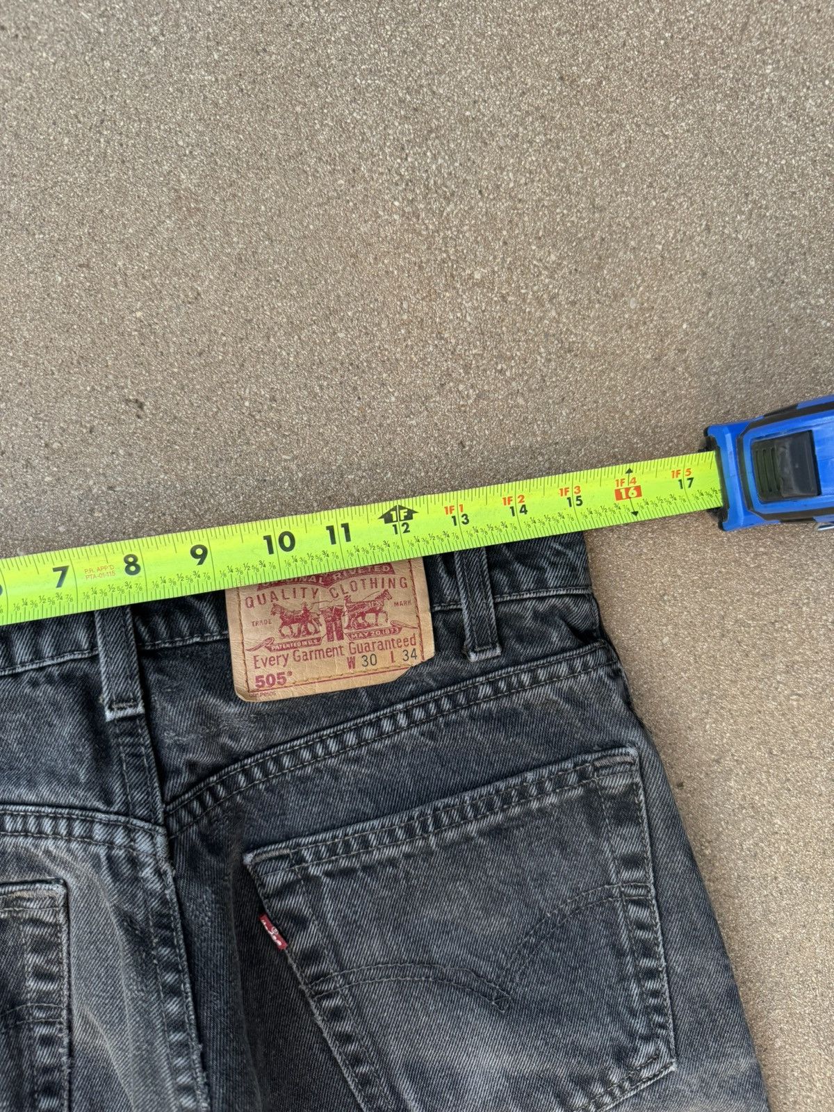 Levi's × Vintage Vtg 90’s Levi’s 505 Red Tab Straight Faded Black Jeans 30x32 Size US 30 / EU 46 - 8 Thumbnail