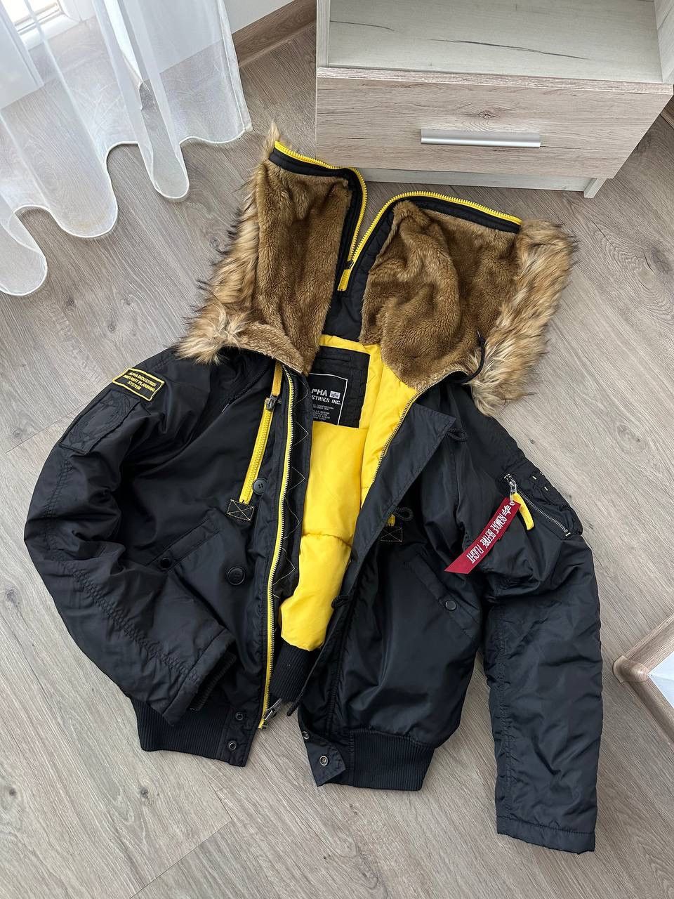 Alpha Industries × Vintage Vintage Alpha Industries Faux Fur Black Bomber Jacket Size US L / EU 52-54 / 3 - 18 Thumbnail