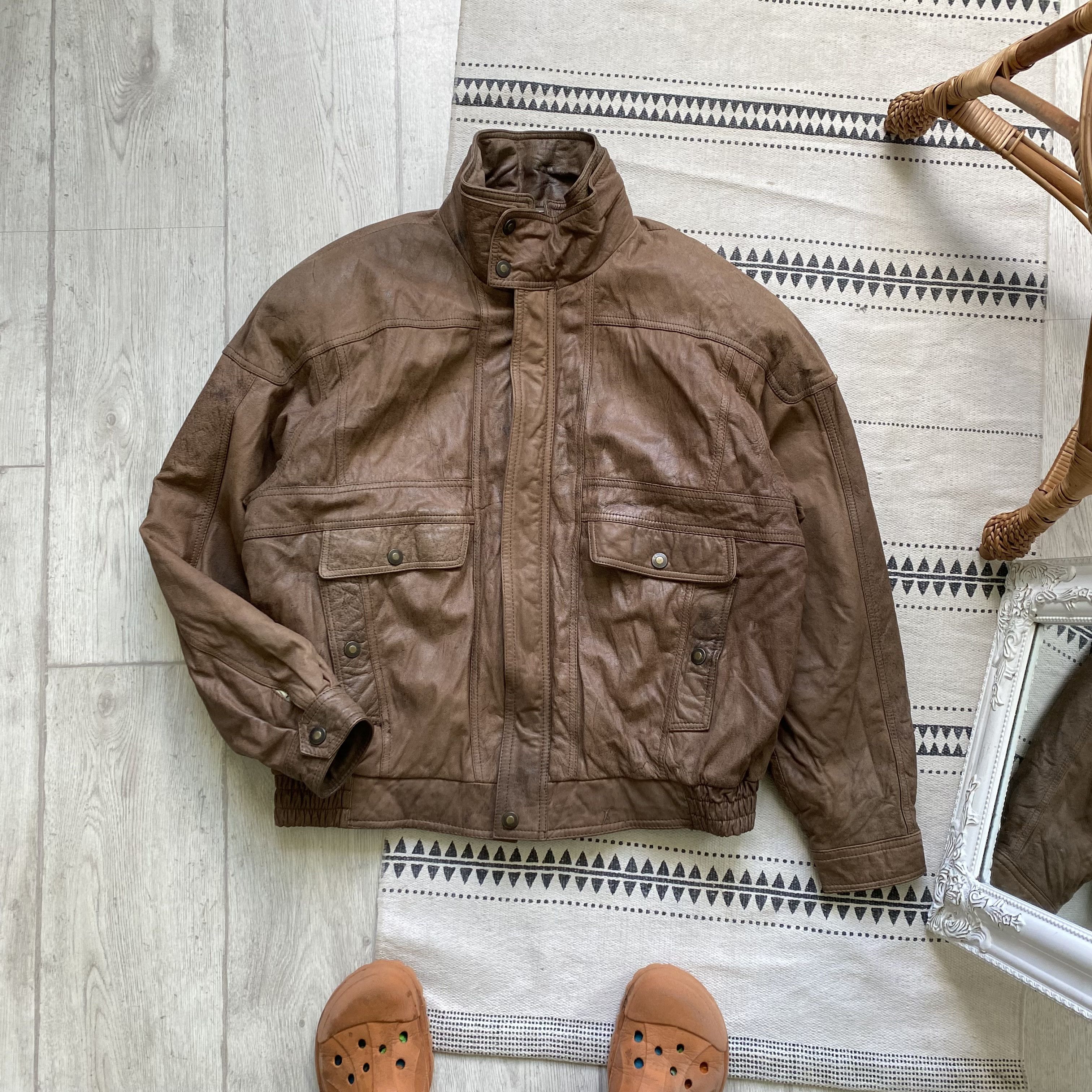 image of Bomber Jacket x Leather Jacket Vintage 80's Bomber Leather Brown Jacket Avirex Schott (Size Medium)