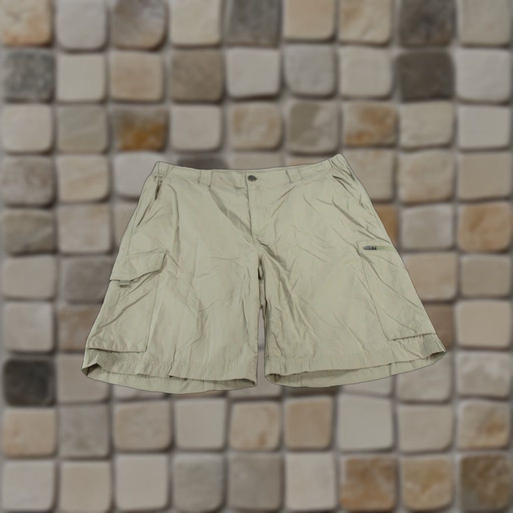 Vintage Columbia Shorts Mens 38 Omnishade Beige Lightweight Nylon Cargo Size US 38 / EU 54 - 1 Thumbnail