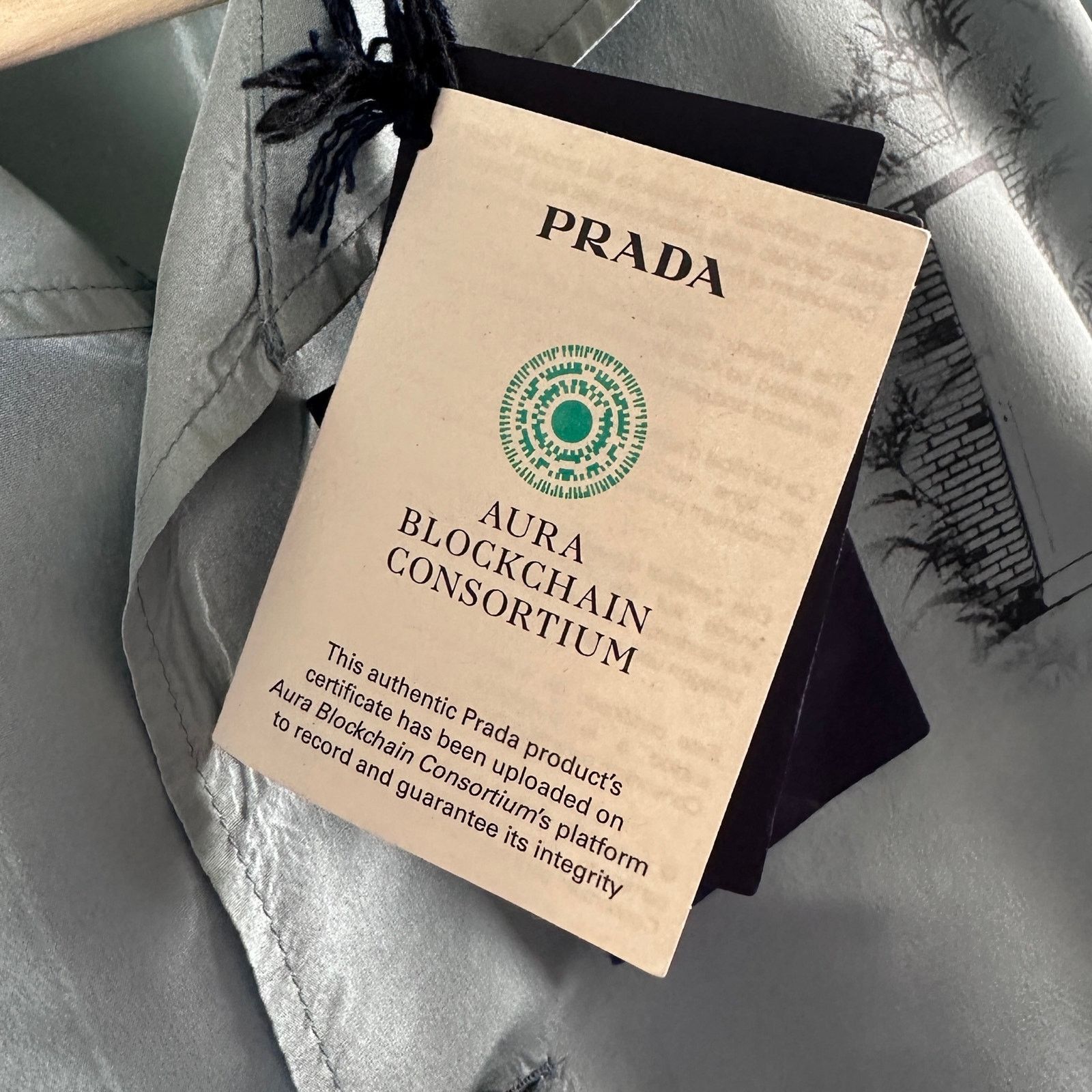 Prada A/W22 Blue Silk Printed Button-Up Size US M / EU 48-50 / 2 - 6 Thumbnail