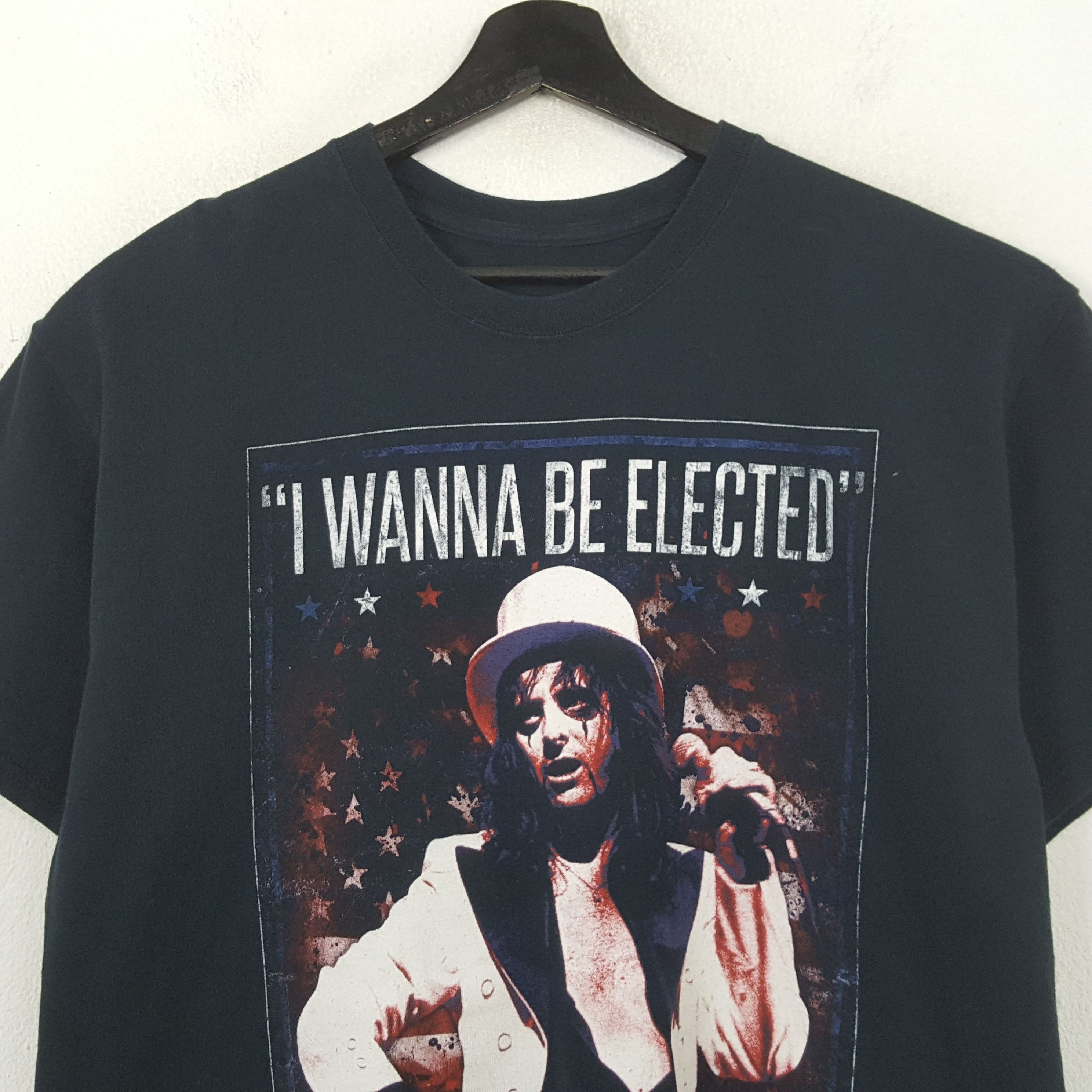 Vintage Alice Cooper Rock Singer Tour Tshirt RR12 Size US L / EU 52-54 / 3 - 2 Thumbnail