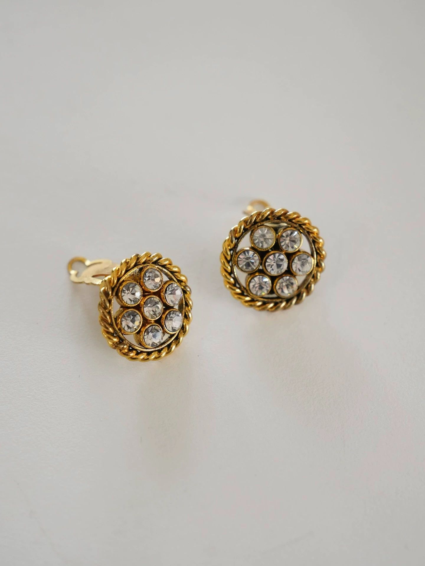 Chanel Chanel Vintage Crystal Ear Clips Thick Gold Plated Copper Tone Size ONE SIZE - 3 Thumbnail