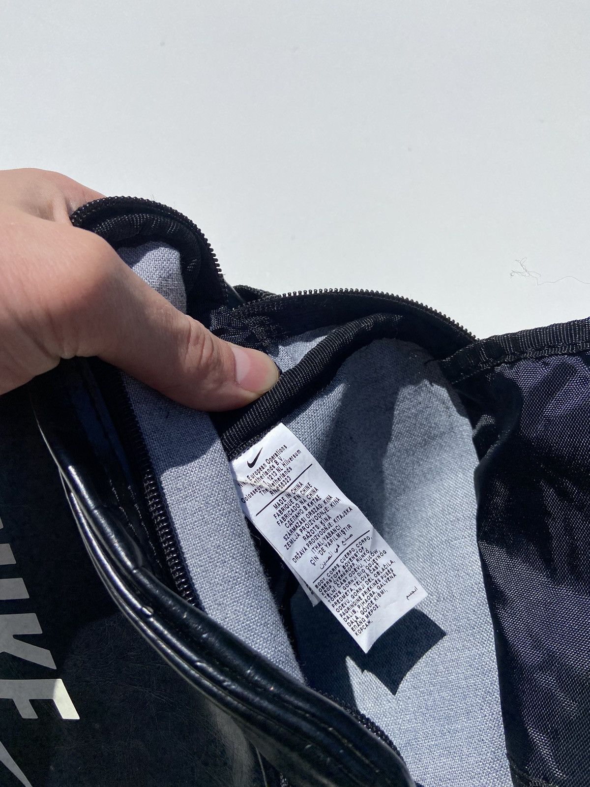 Vintage Nike Vintage Bag Y2K style messenger Size ONE SIZE - 13 Thumbnail