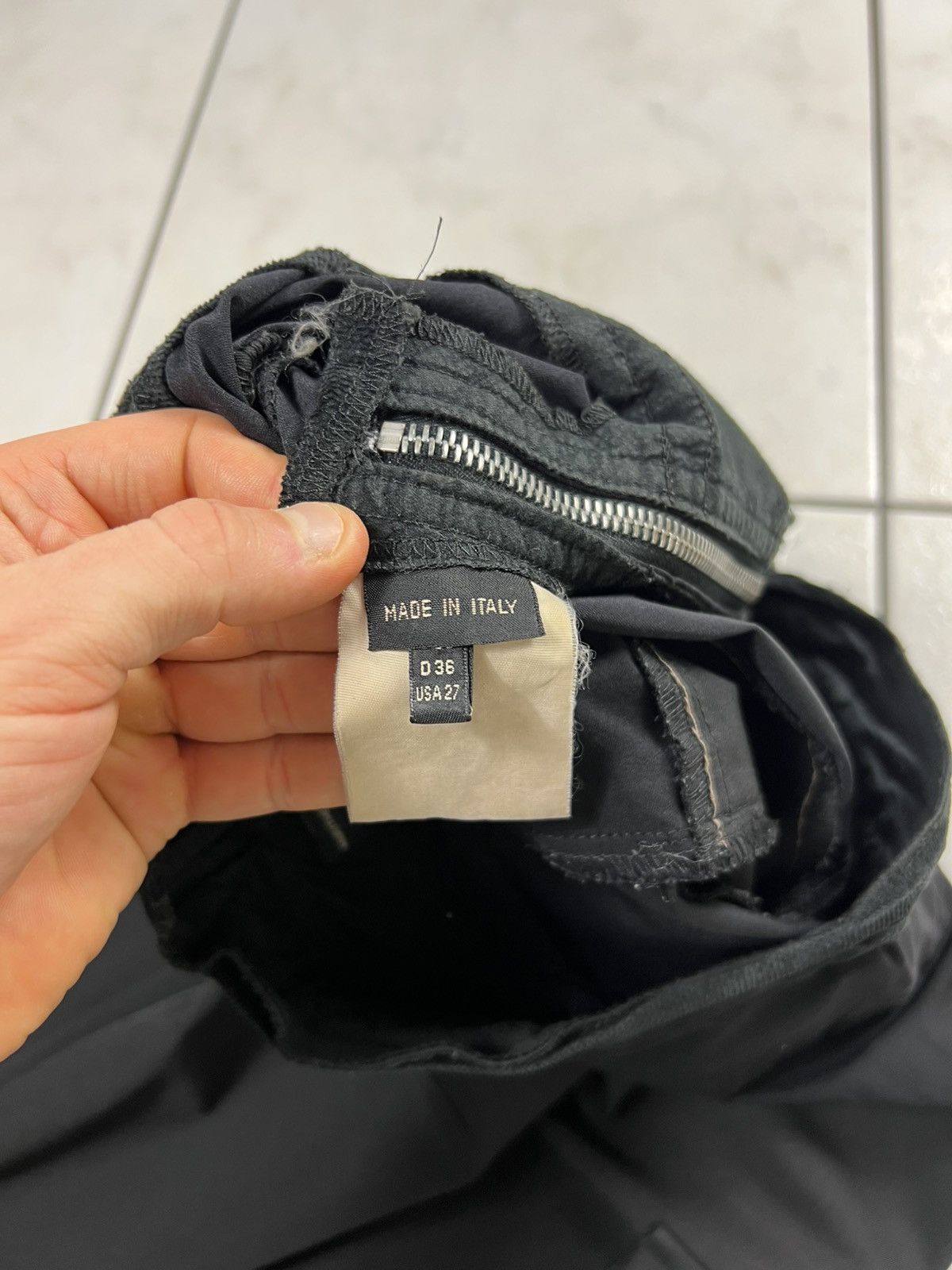 Marithe + Francois Girbaud Marithe + Francois Girbaud nylon y2k cargo pocket zip pants Size 27" / US 4 / IT 40 - 22 Thumbnail