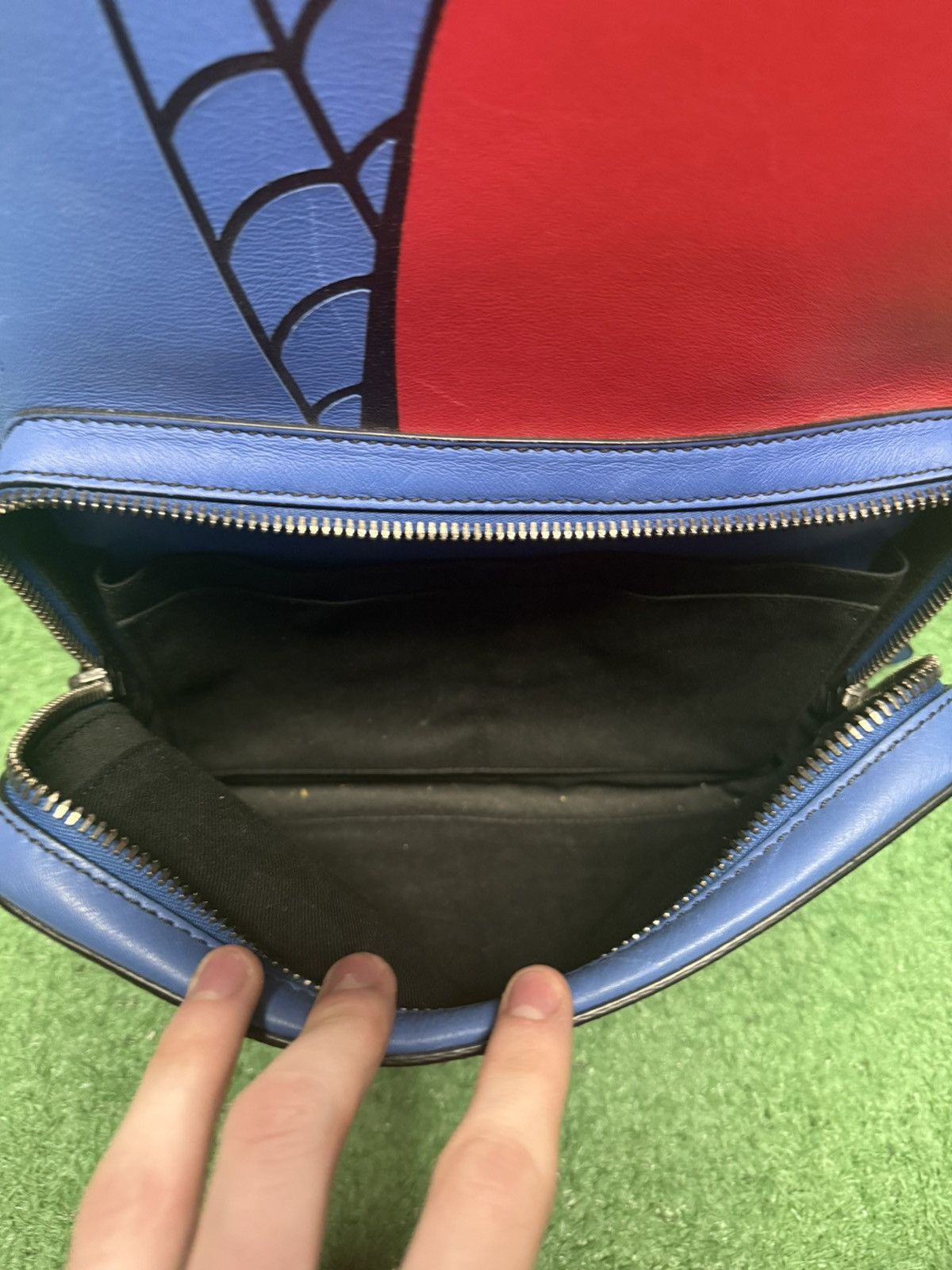 Valentino Insane valentino spider man collab leather backpack Size ONE SIZE - 7 Thumbnail