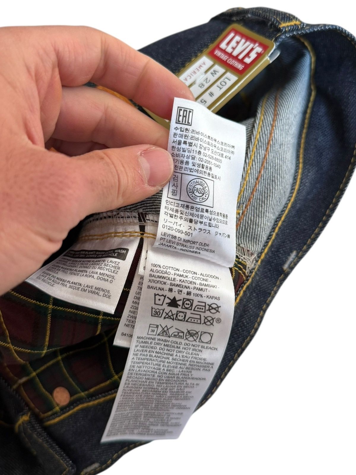 Levi's Vintage Clothing LVC 1944 1/100 WW2Cone Mills White Oak Perfect Imperfections Size US 28 / EU 44 - 19 Thumbnail