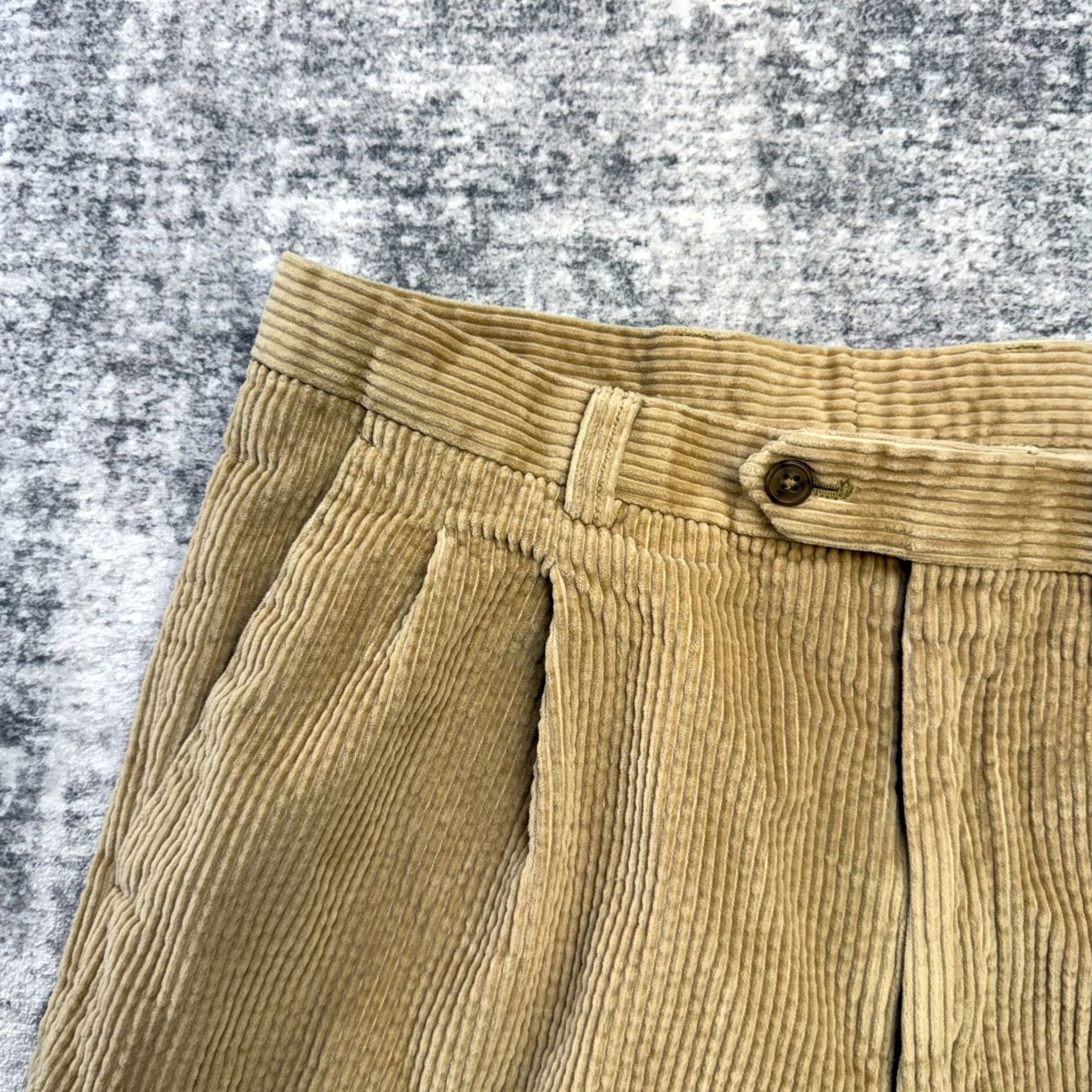Austin Reed Austin Reed Corduroy Pants Mens 36x30 (34x29) Wide Wale Pleated Cuffed Trousers Size US 36 / EU 52 - 3 Thumbnail